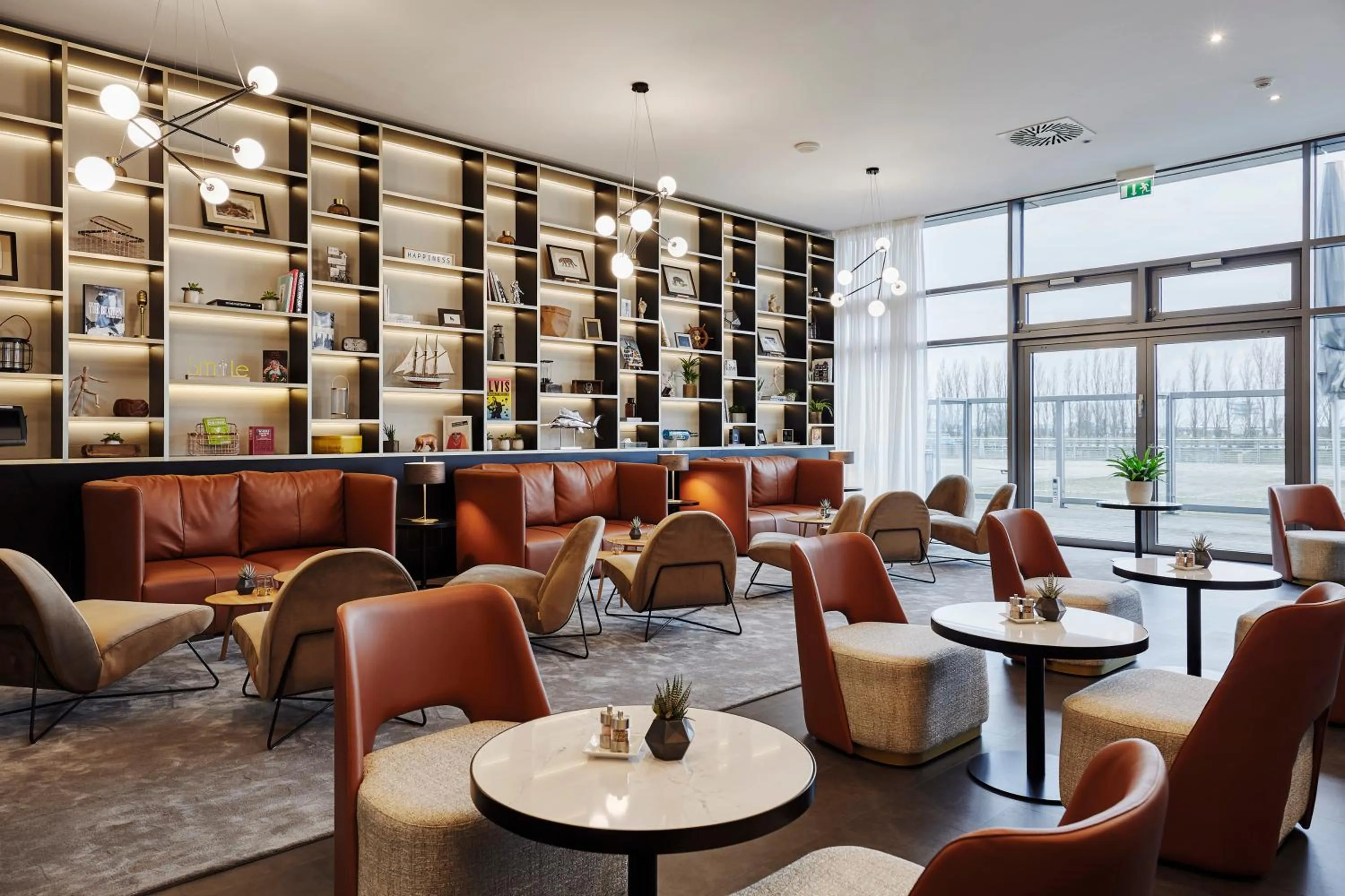 Lobby or reception in INNSiDE by Meliá Bremen