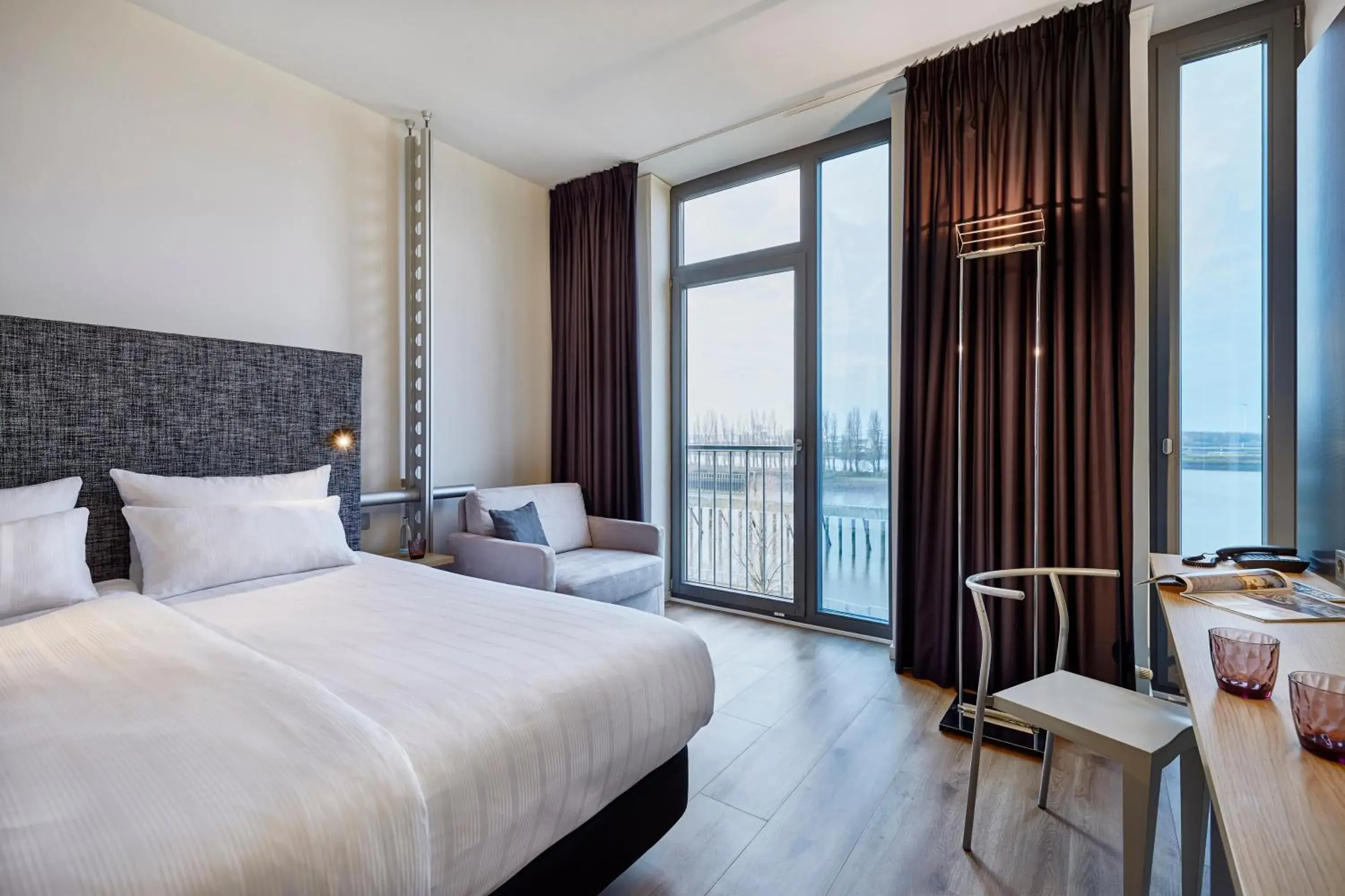 The Innside Room - River View in INNSiDE by Meliá Bremen The Innside Room - River View in INNSiDE by Meliá Bremen