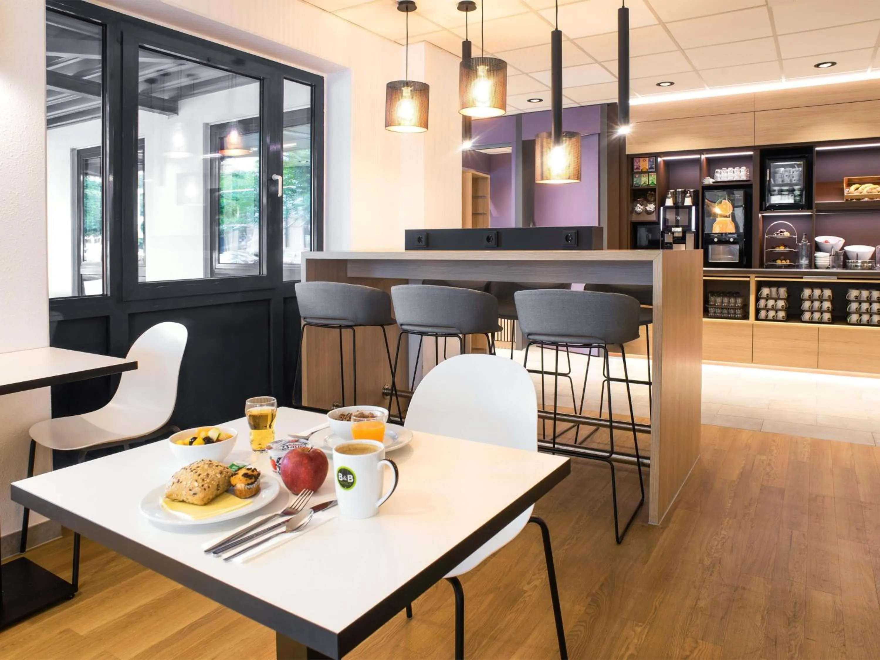 Restaurant/places to eat in B&B Hotel Schwerin-Süd