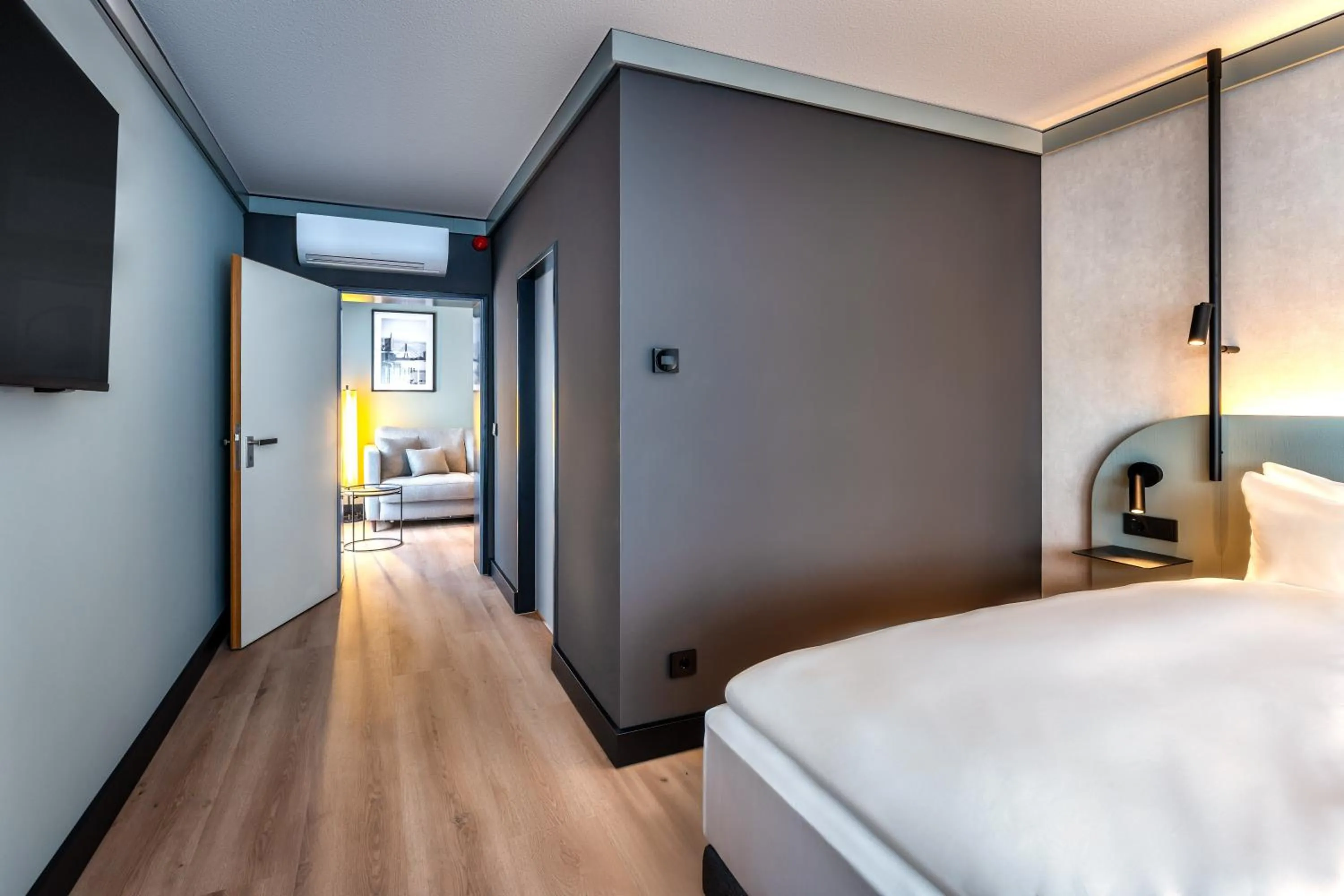 Photo of the whole room, Bed in Radisson Hotel Dusseldorf City Center