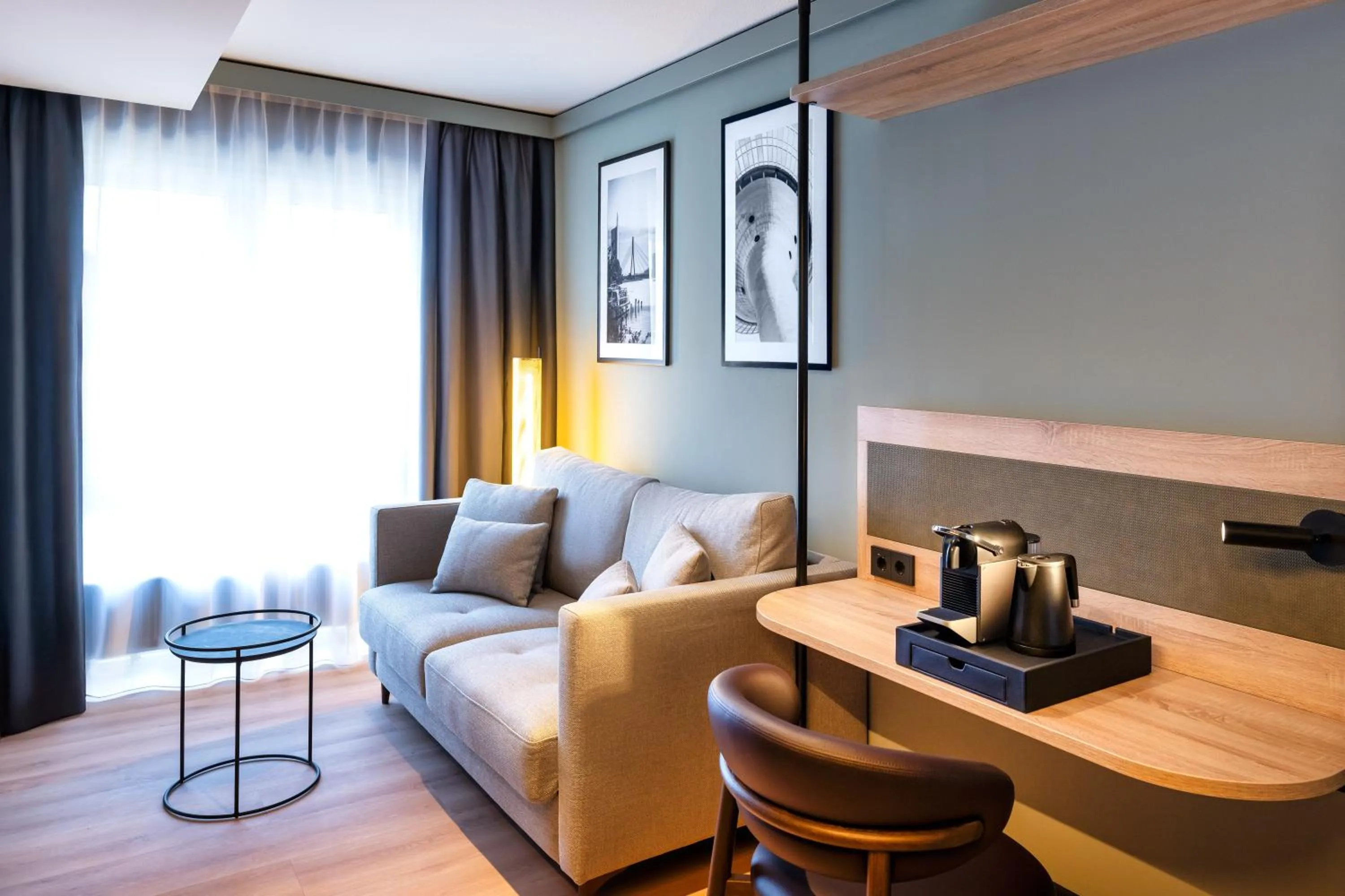 Seating area in Radisson Hotel Dusseldorf City Center