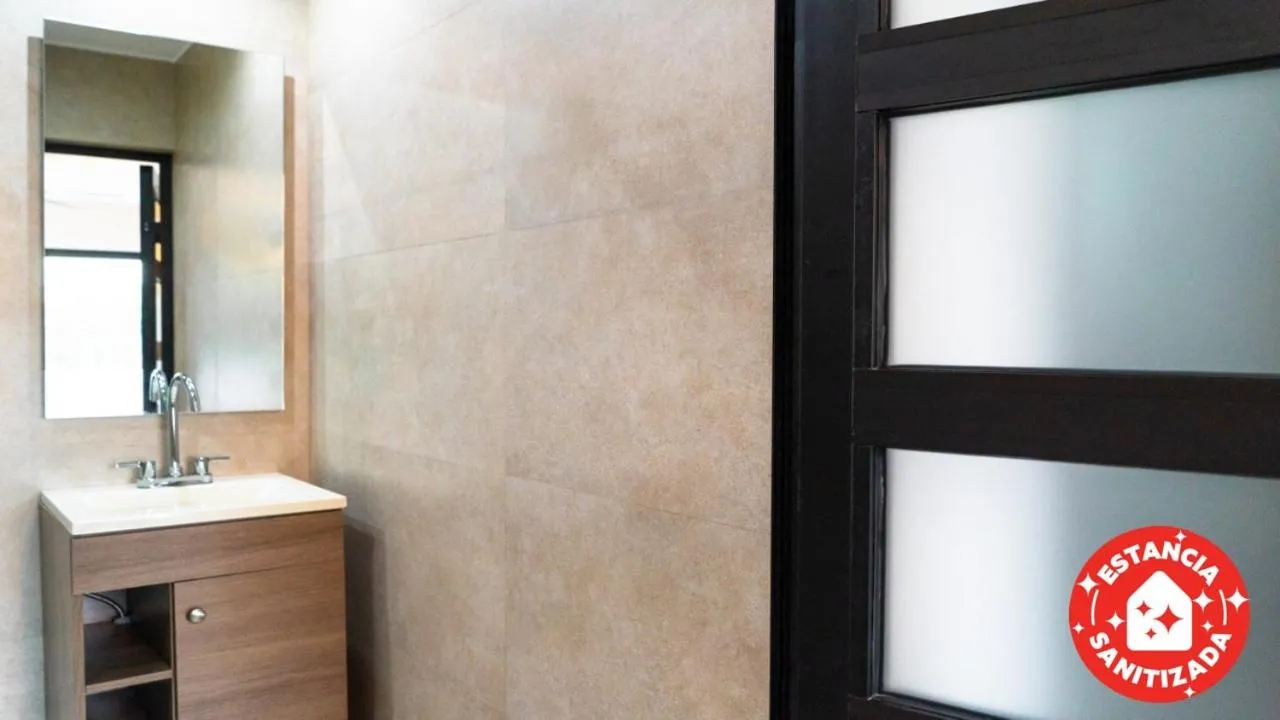 Other in ECONOSUITES FUNDIDORA