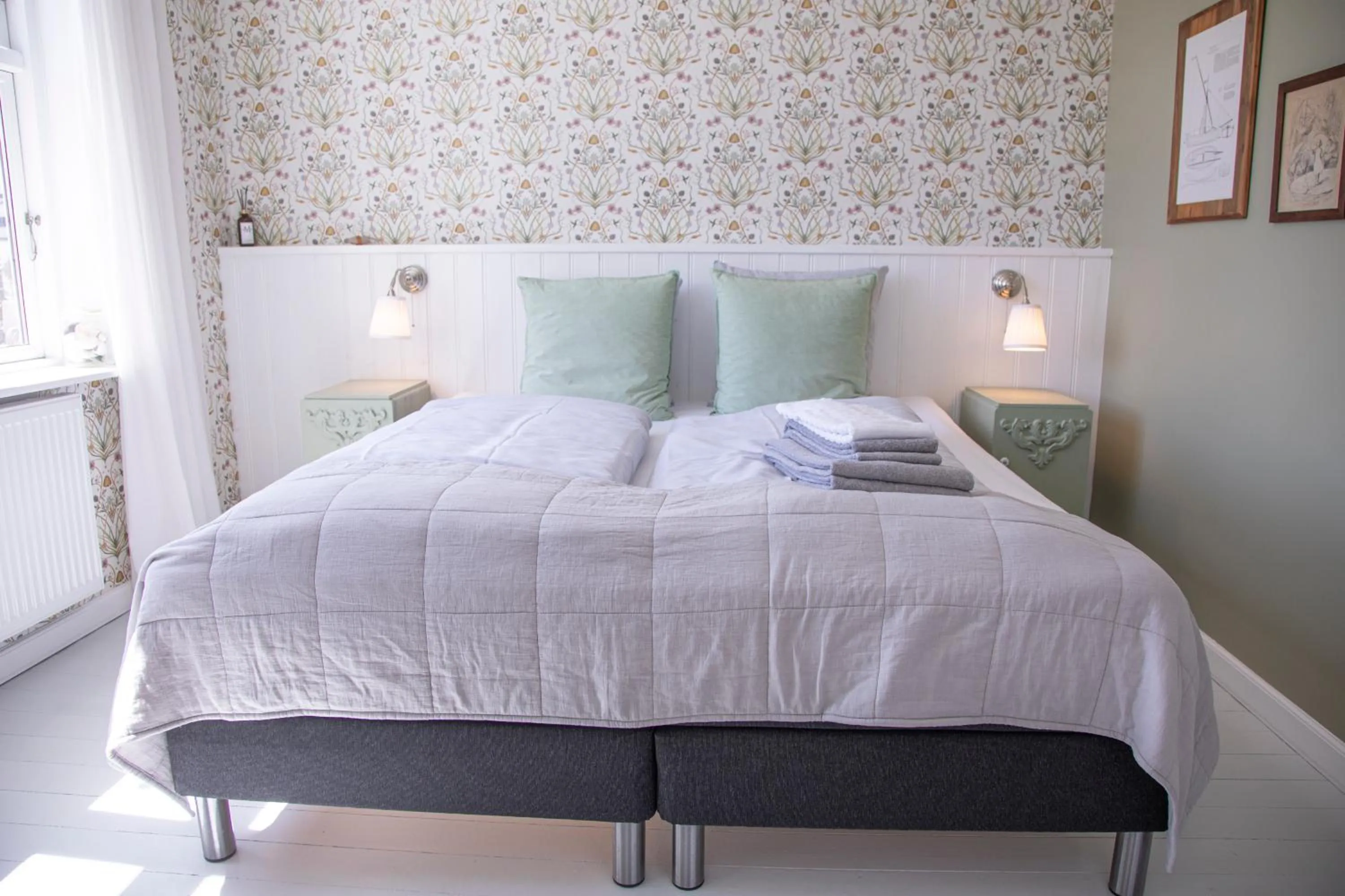 Bedroom, Bed in Kallehavegaard Badehotel