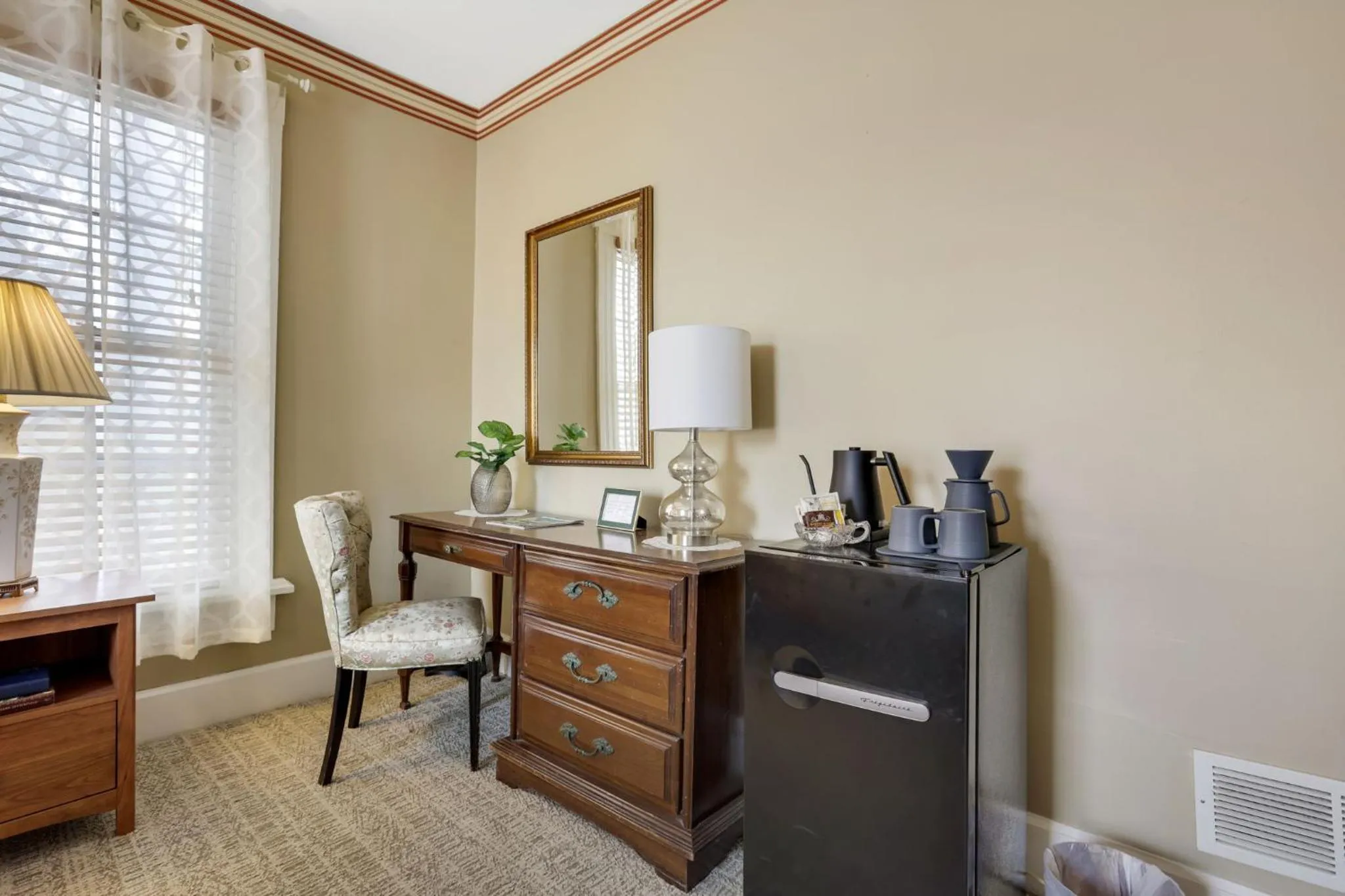 Coffee/tea facilities in 50 Lincoln Short North Bed & Breakfast