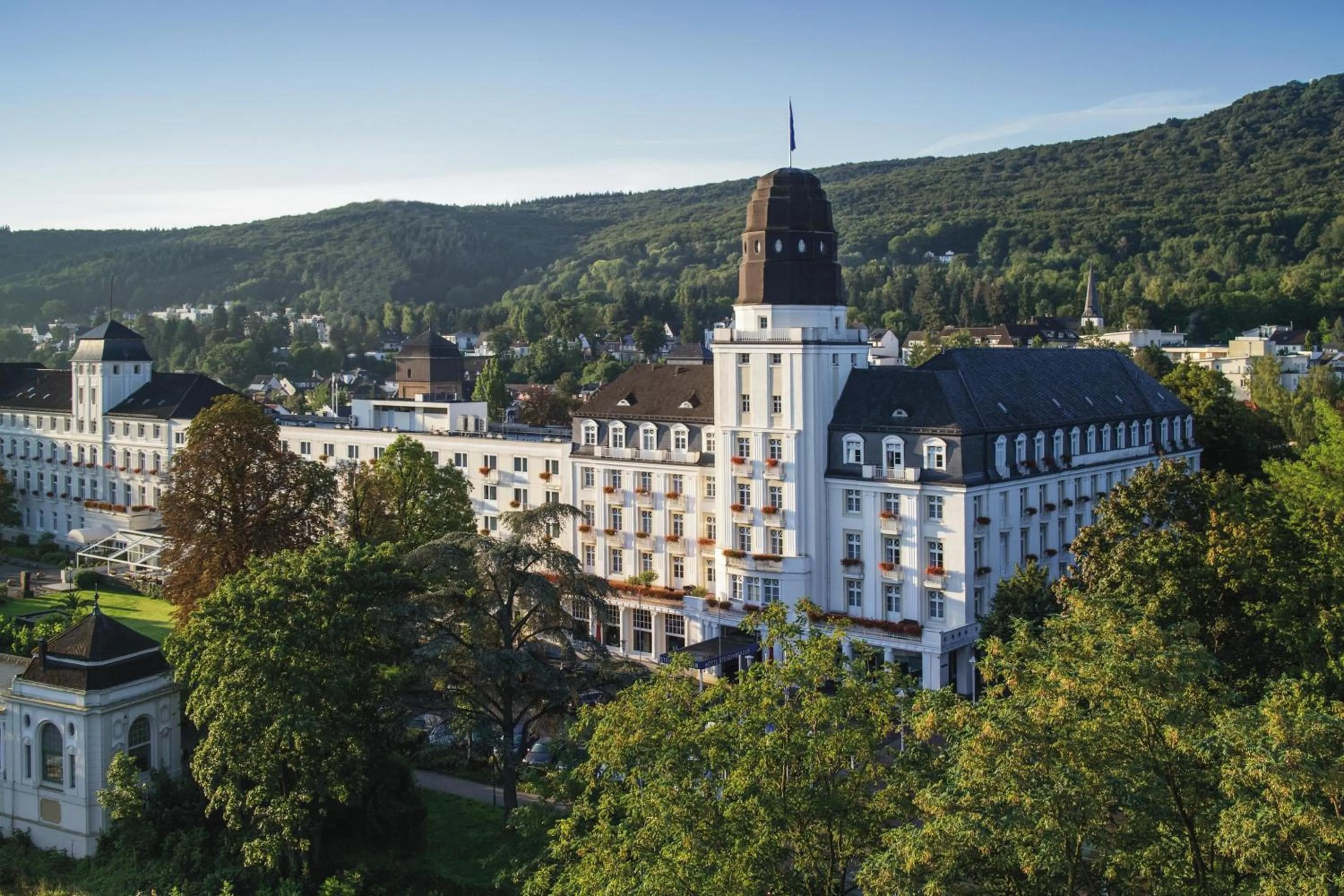 Facade/entrance in Steigenberger Hotel Bad Neuenahr