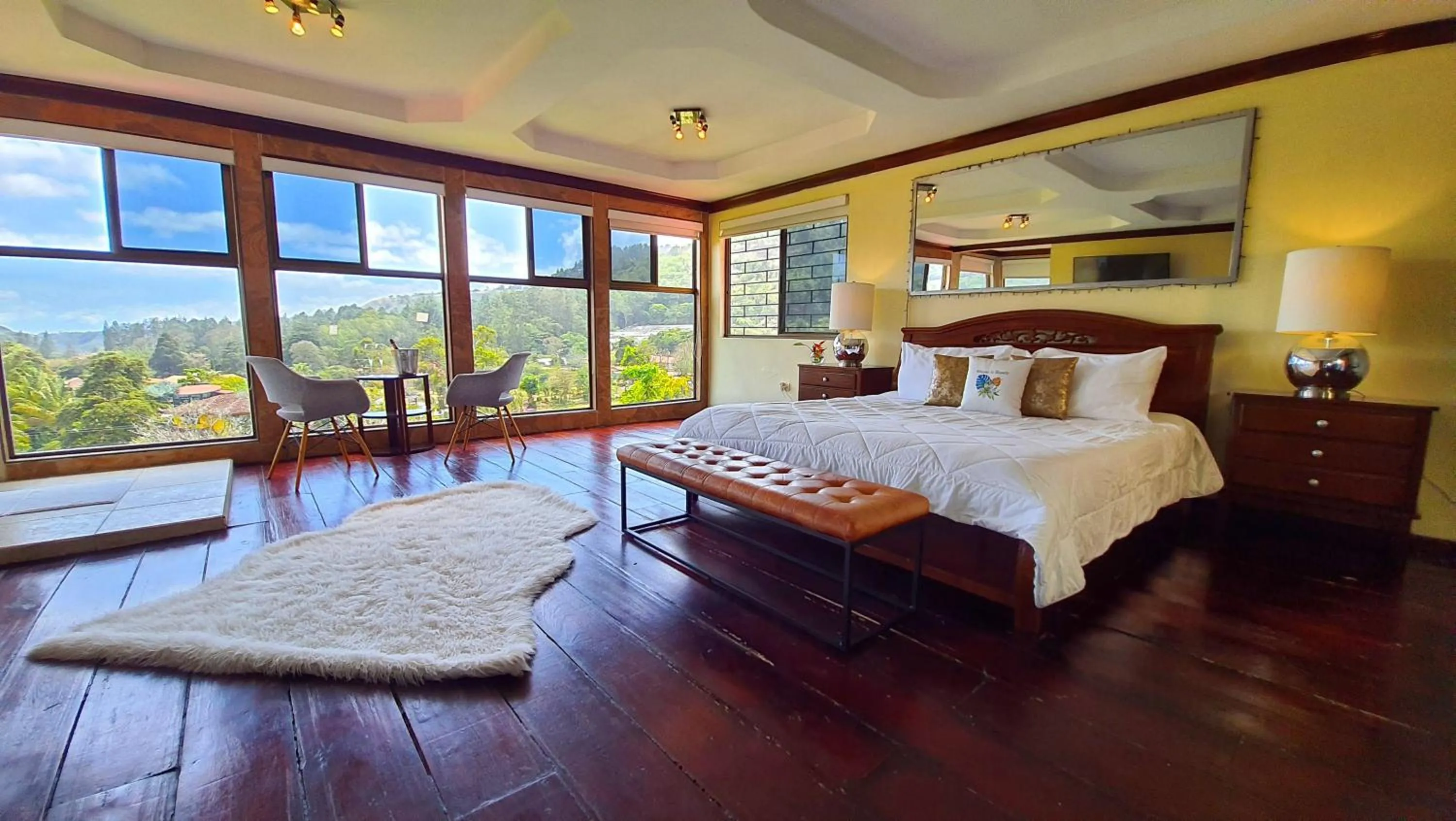 View (from property/room), Bed in Villa Alejandro