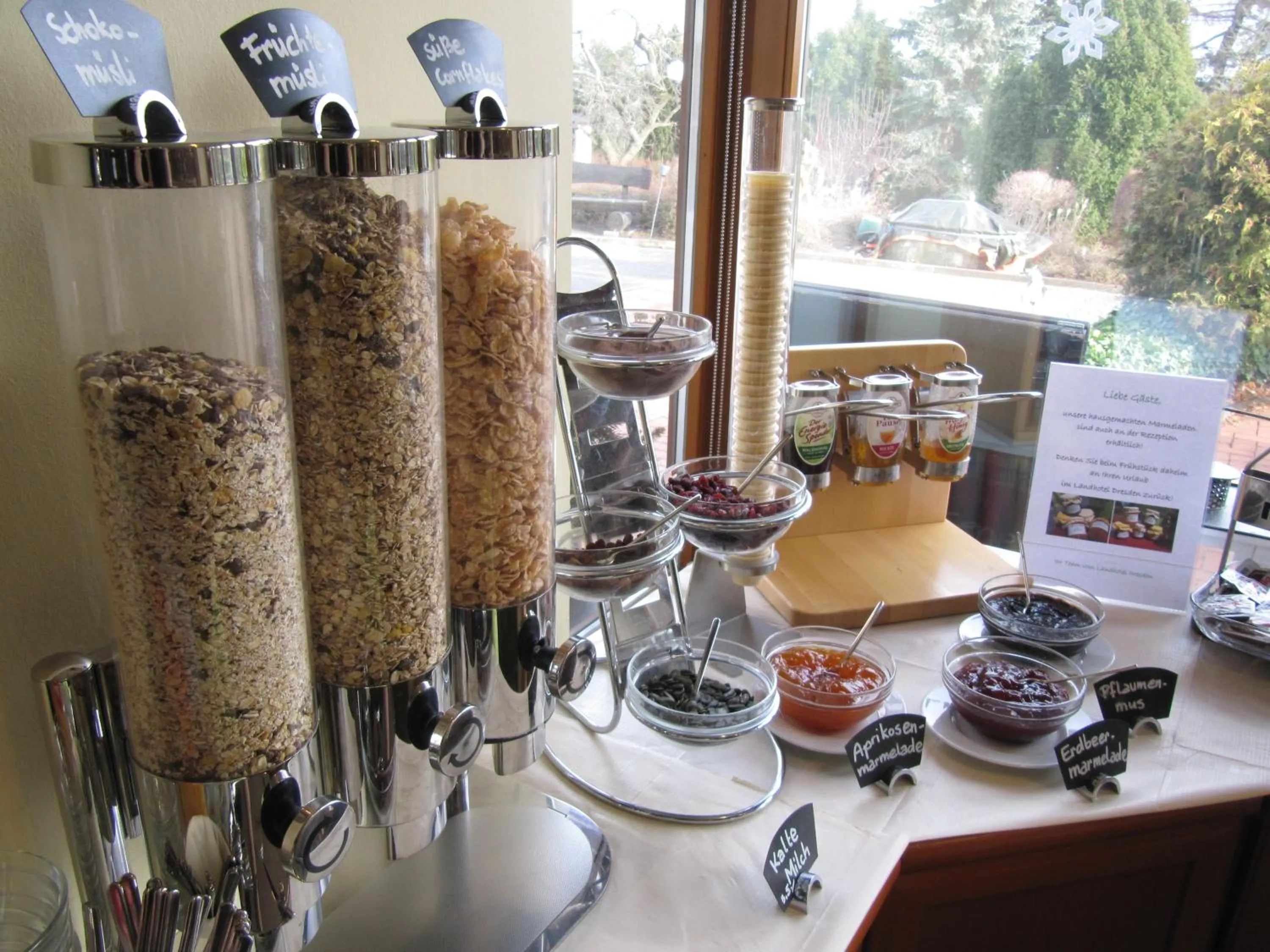 Food and drinks in Landhotel Dresden