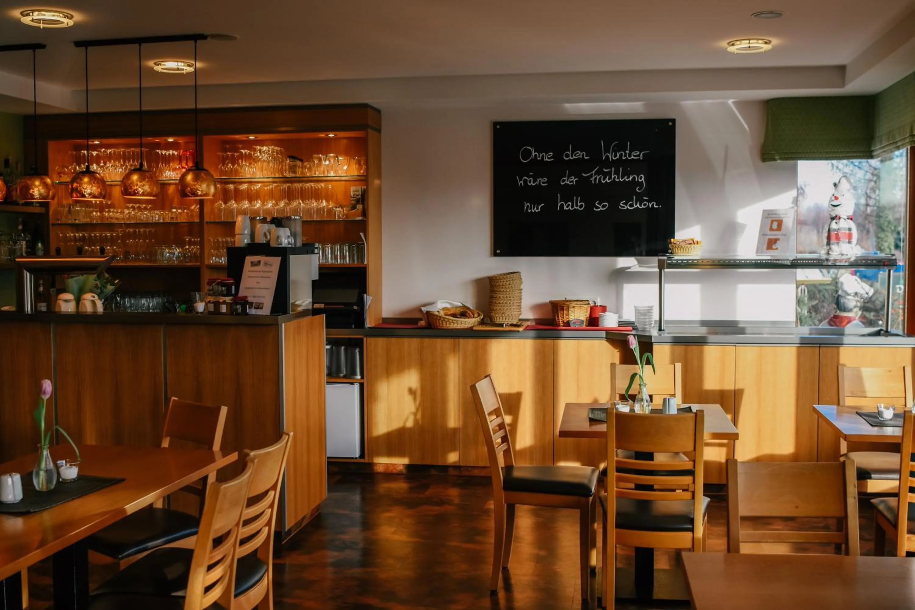 Restaurant/places to eat in Landhotel Dresden