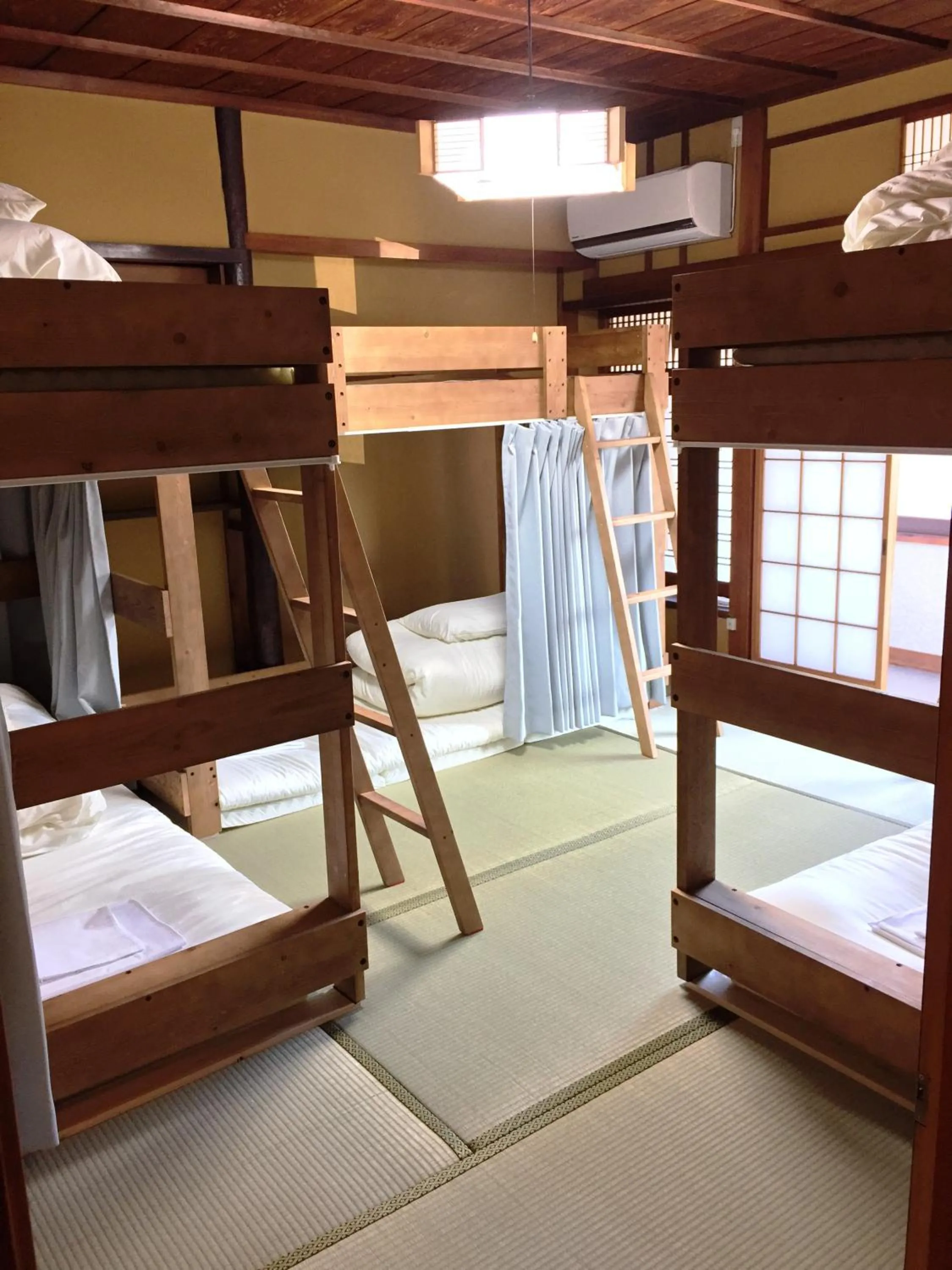 Bed in KINOSAKI KNOT