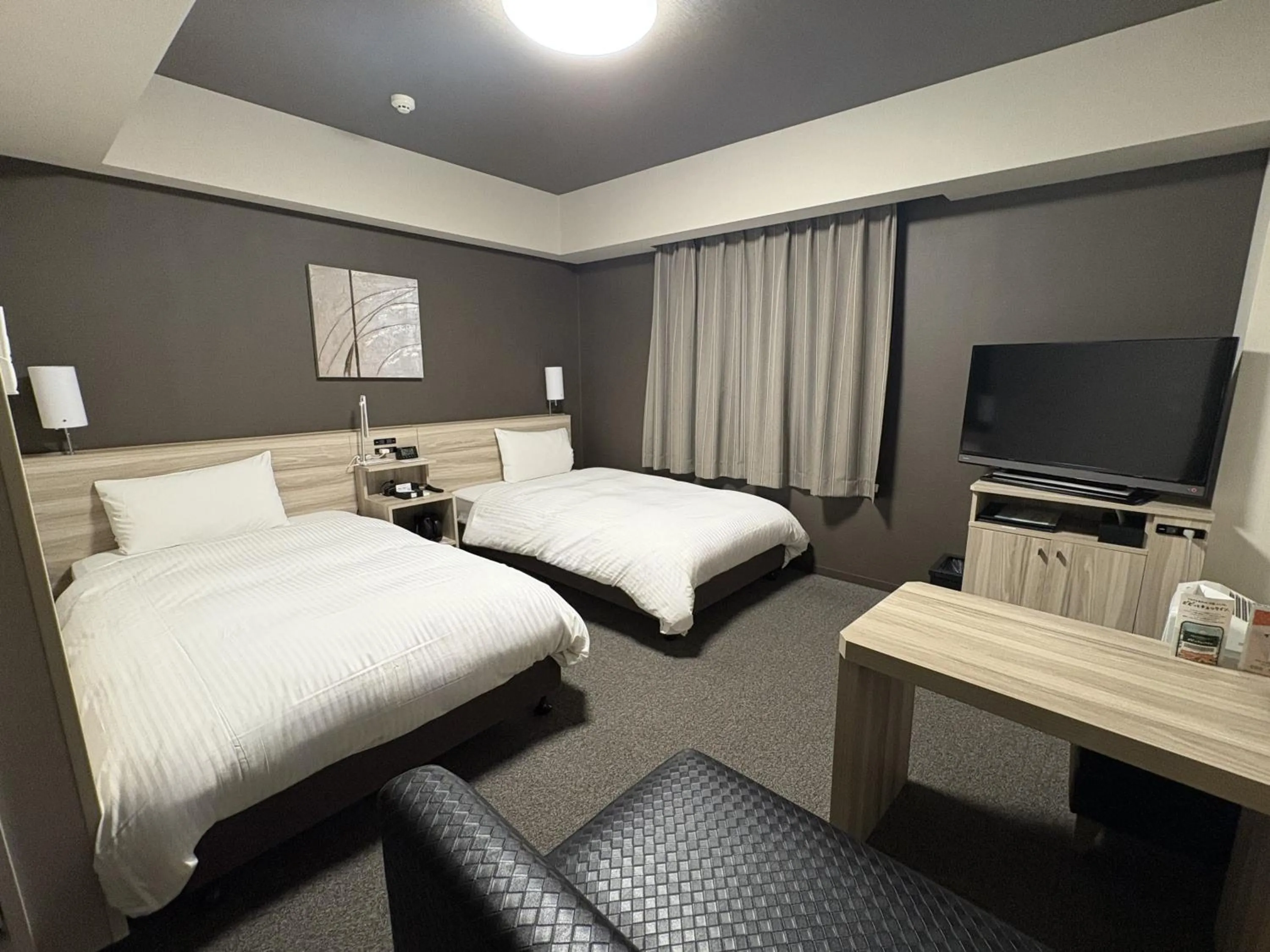 Photo of the whole room, Bed in Hotel Route-Inn Shinfujieki Minami