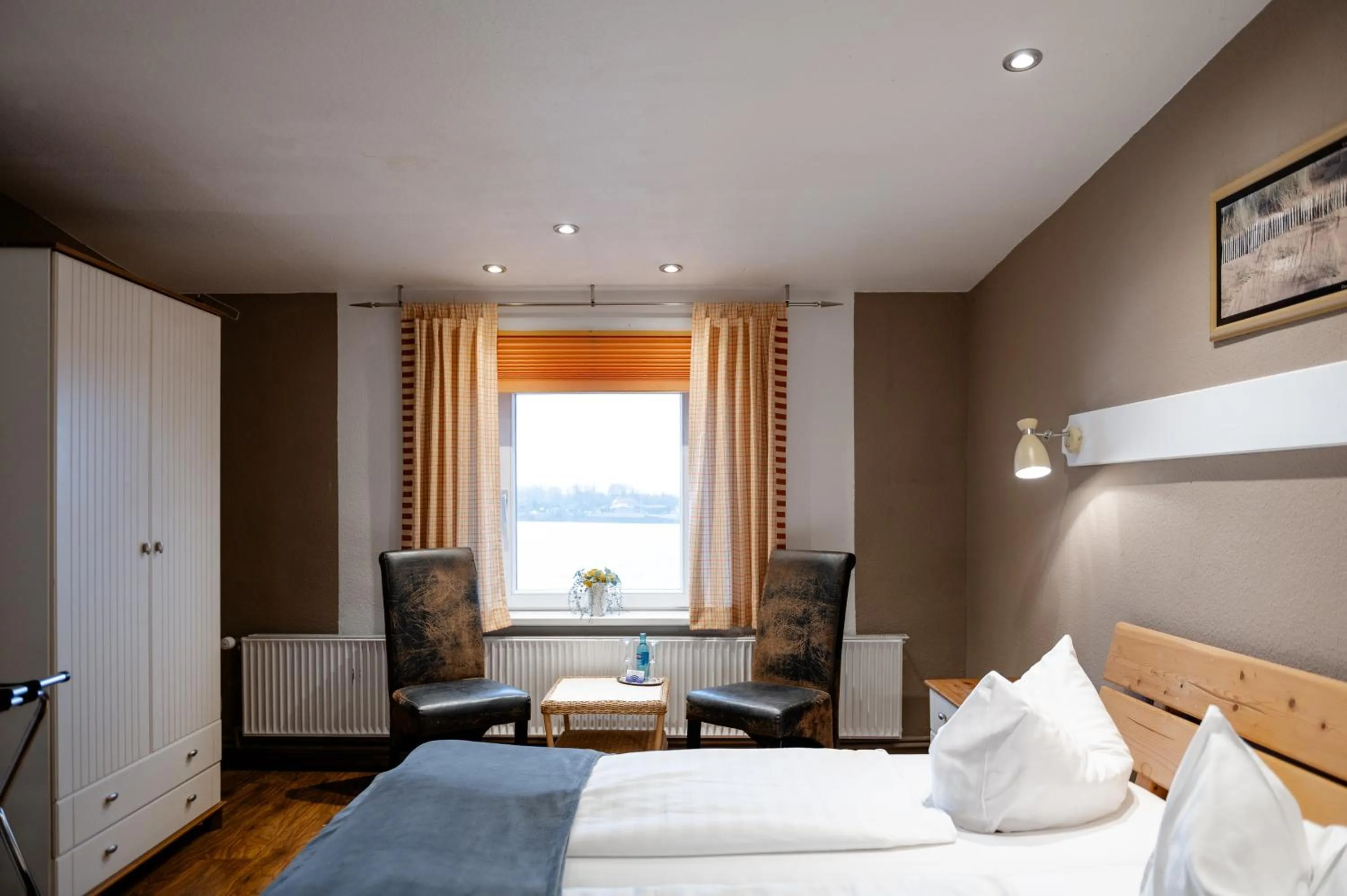 Photo of the whole room, Bed in Zum Alten Schifferhaus