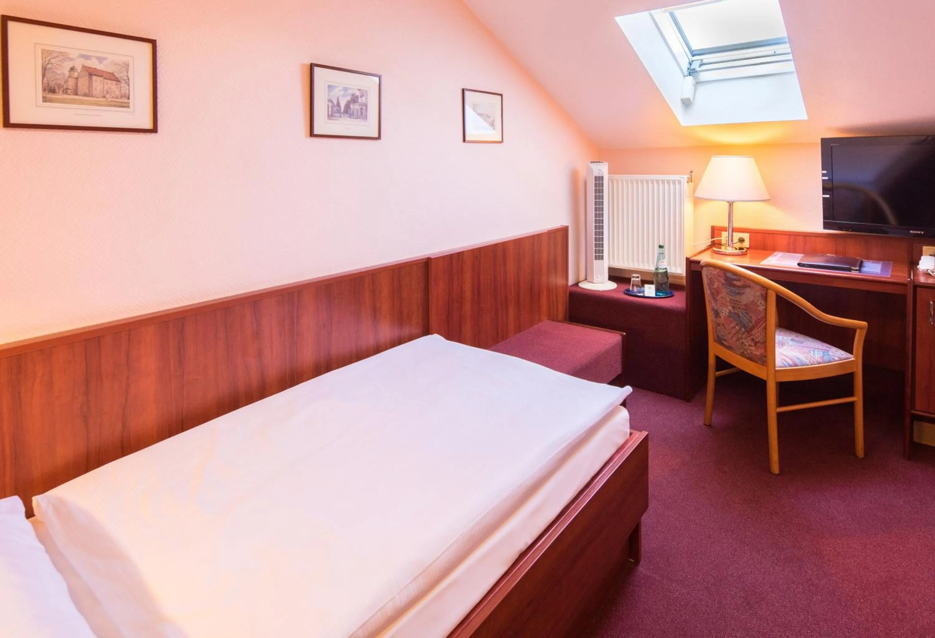 Bed in Hotel Kastanienhof