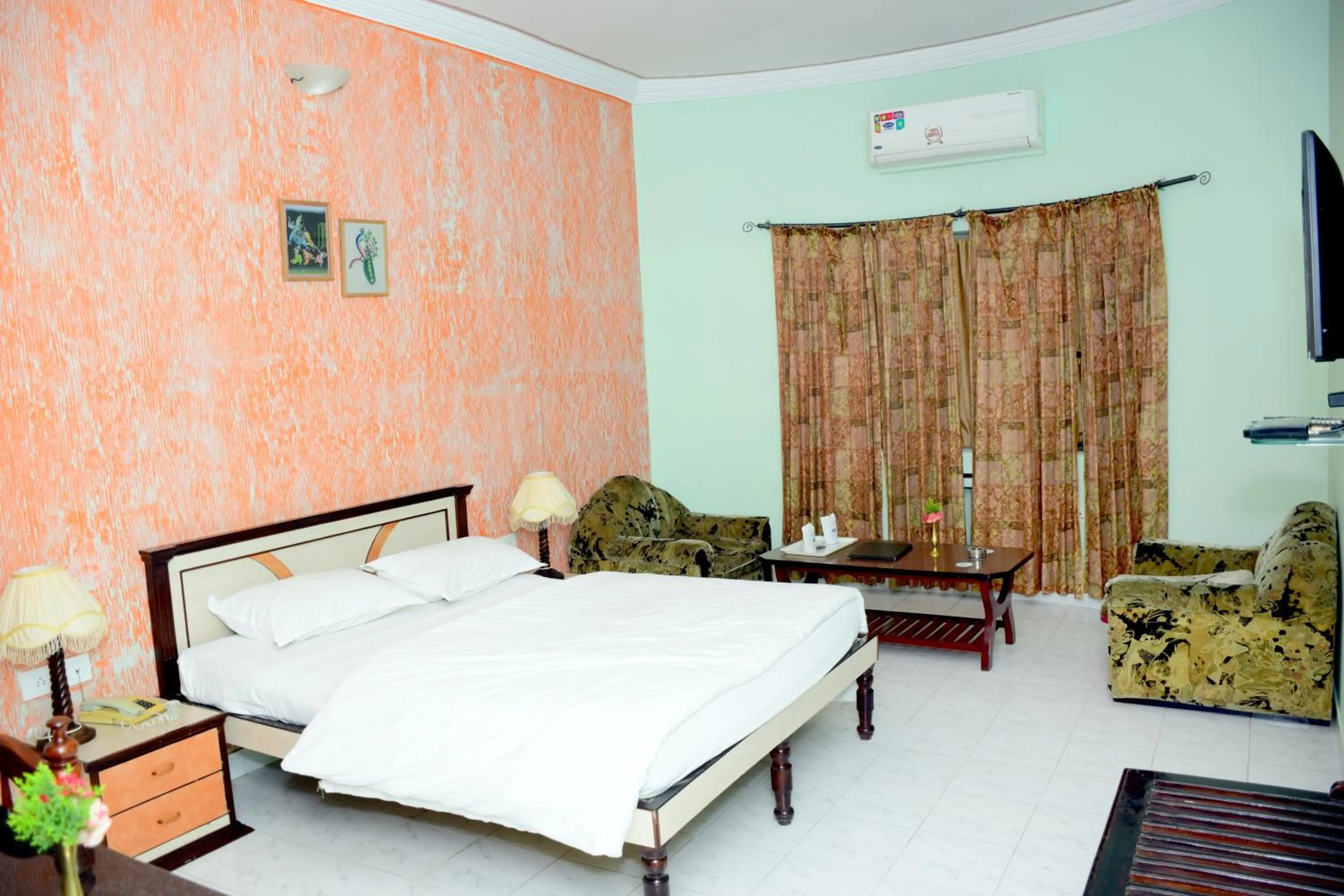 Bedroom, Bed in Hotel Master Paradise, Pushkar, Rajasthan , INDIA