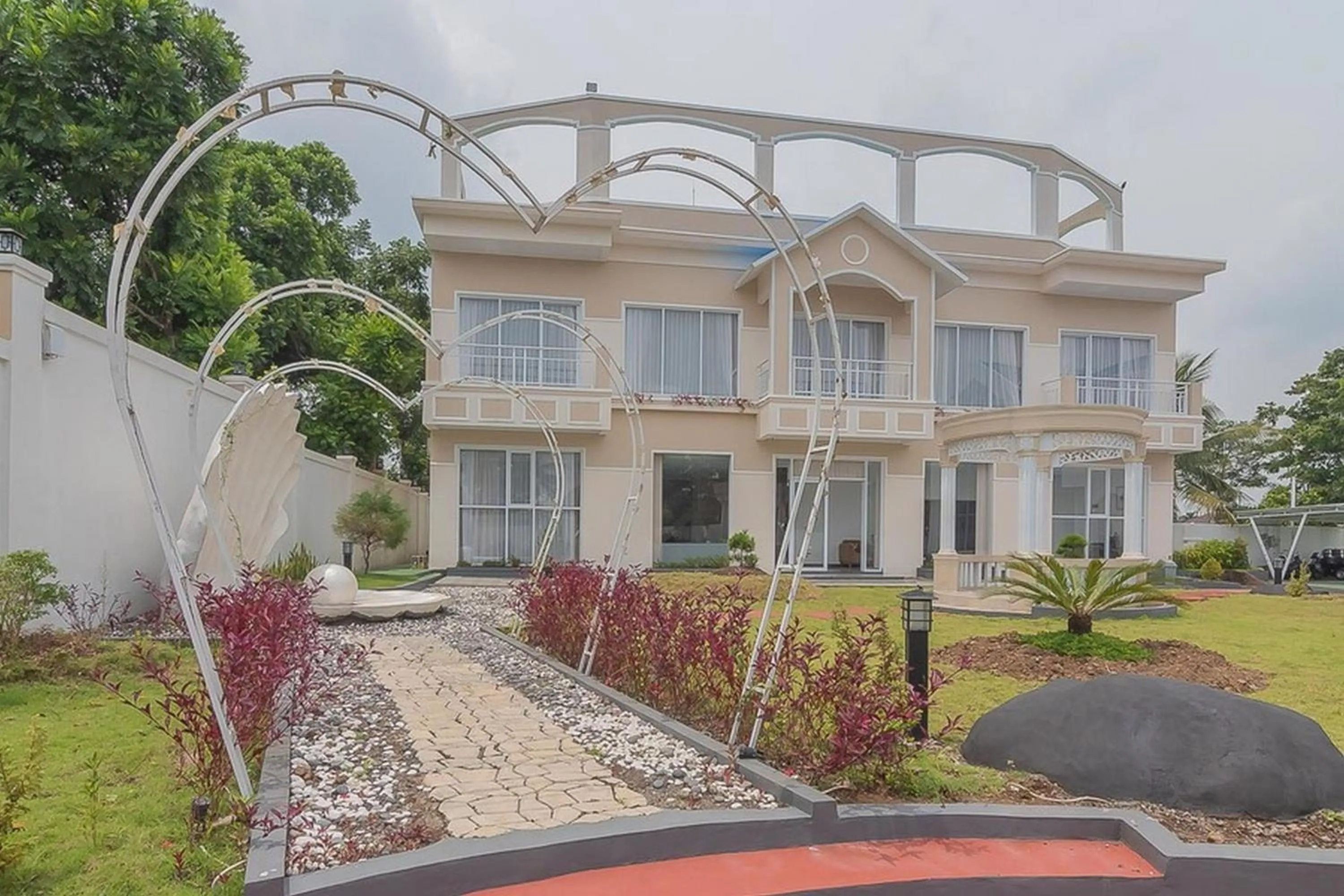 Property building in RedDoorz Syariah @ Villa Grand Mutiara Tasikmalaya