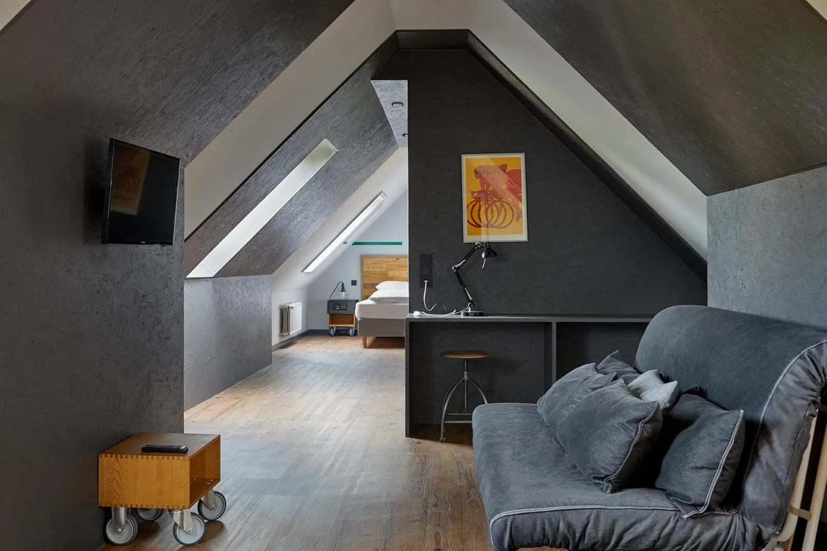 Photo of the whole room in Underdog Hotel