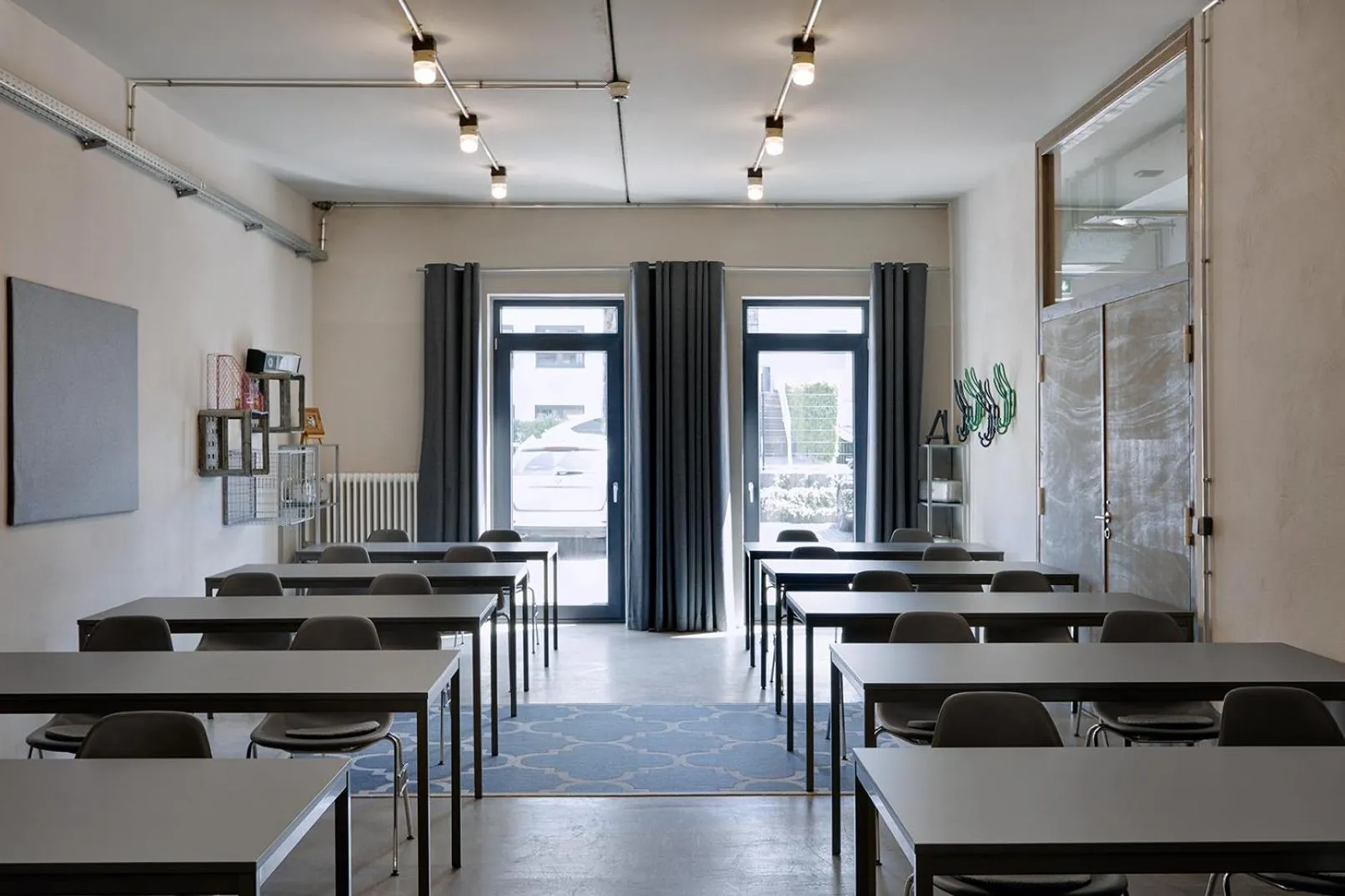 Meeting/conference room in Underdog Hotel