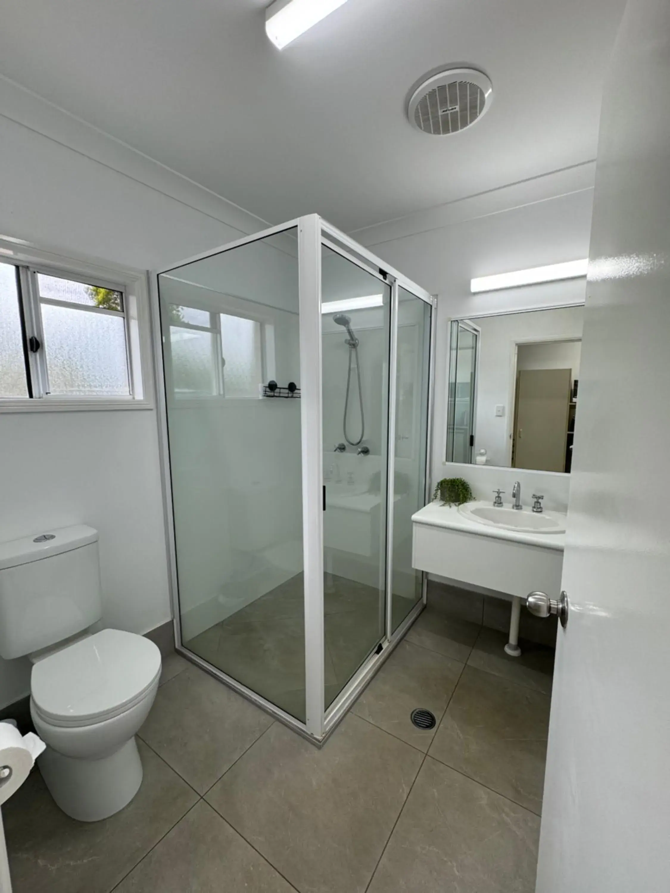 Superior Twin Room in Mareeba Motor Inn Superior Twin Room in Mareeba Motor Inn