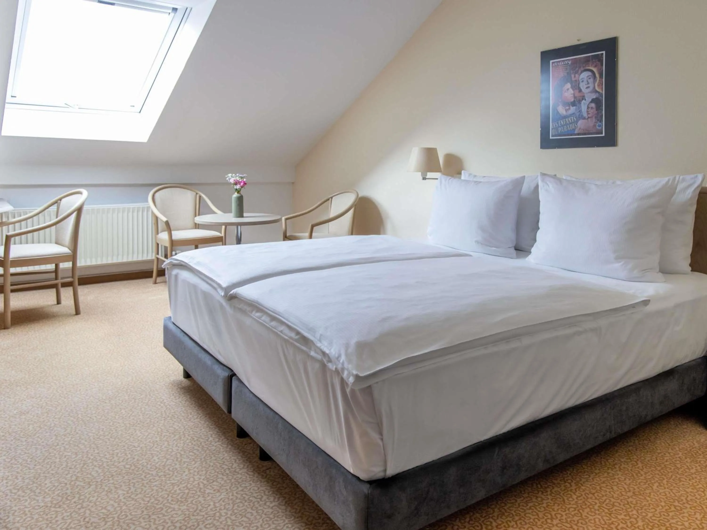 Bedroom, Bed in Mercure Hotel Frankfurt Airport Langen