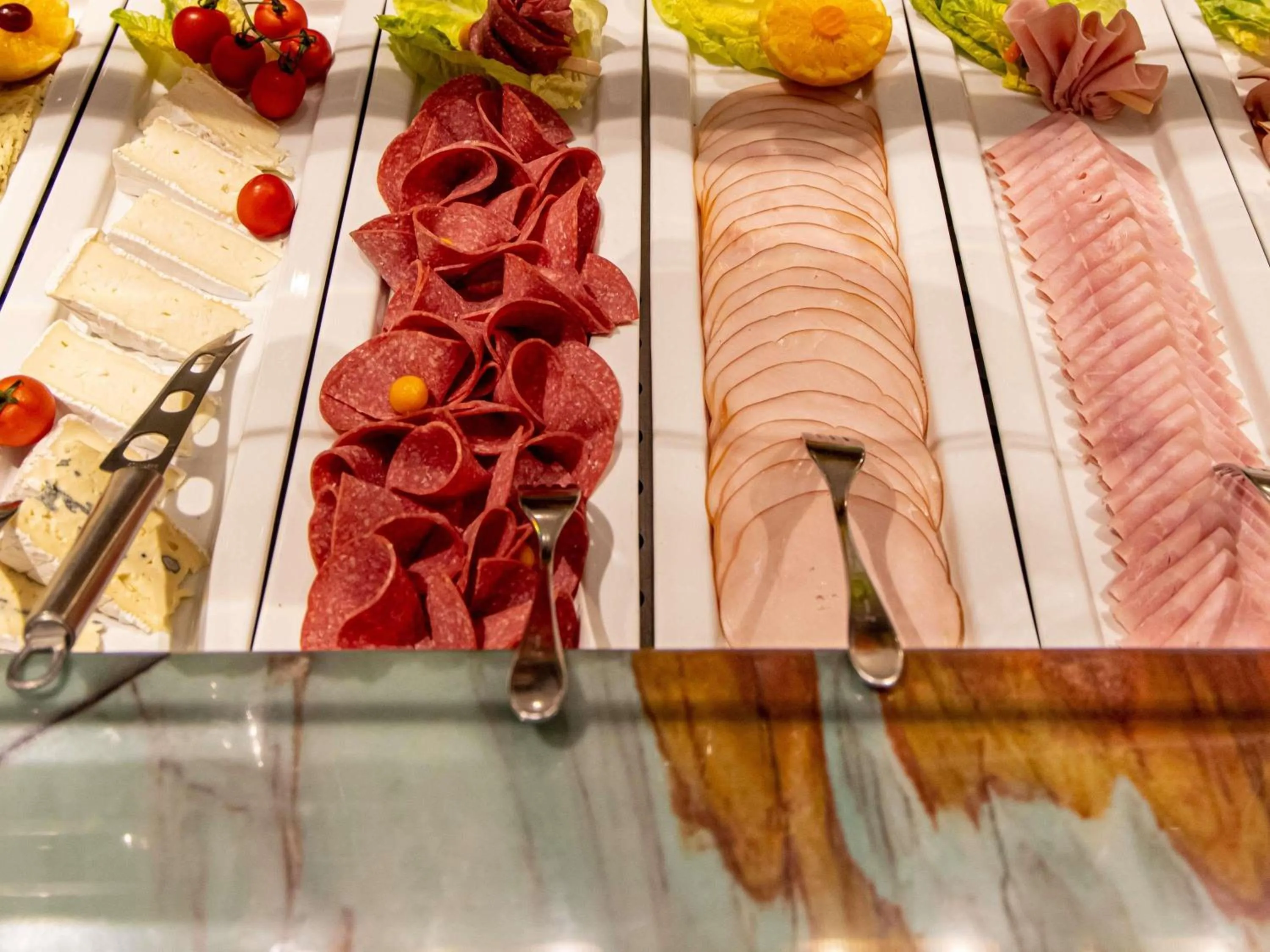 Breakfast in Mercure Hotel Frankfurt Airport Langen