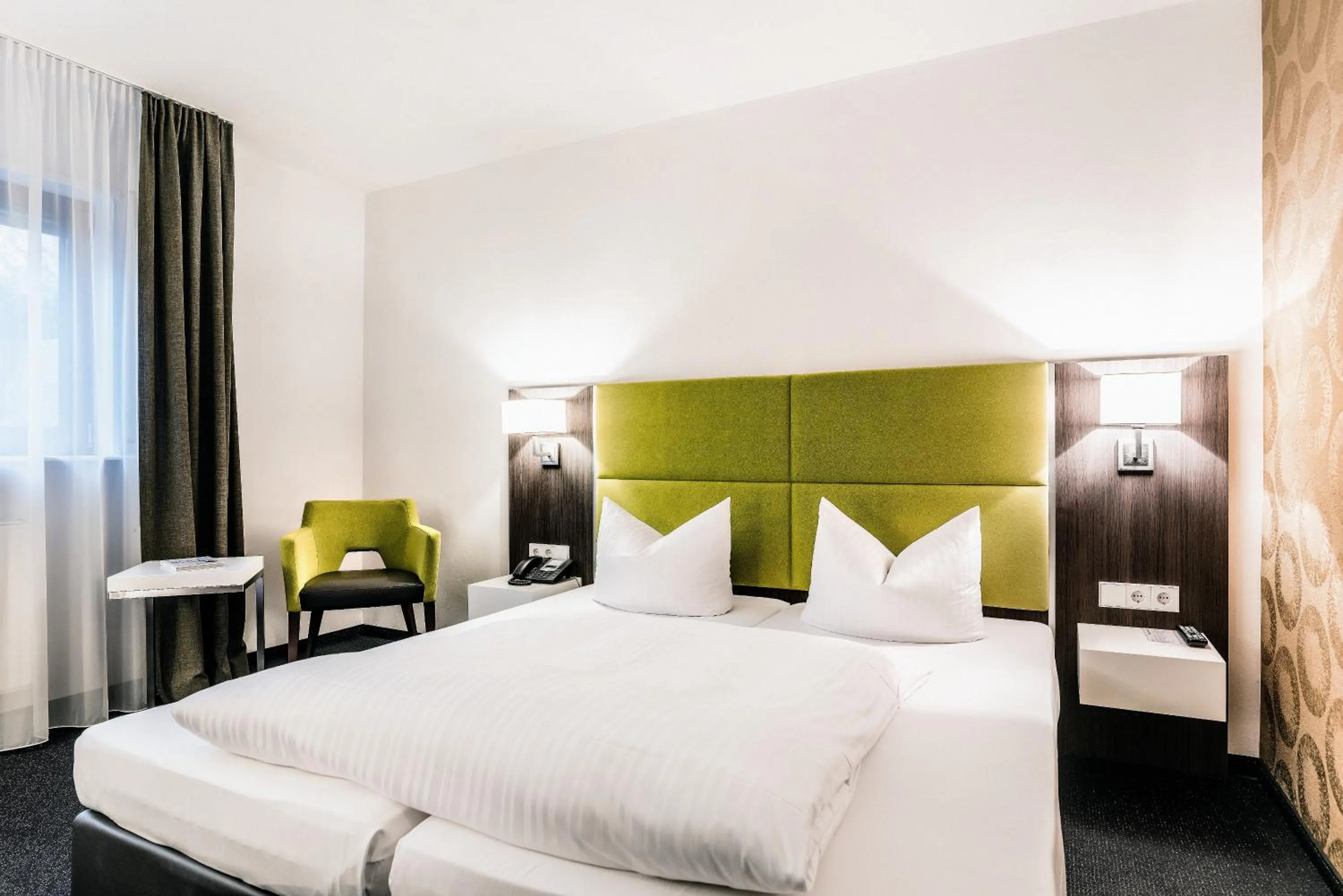 Photo of the whole room, Bed in Hotel Vorfelder