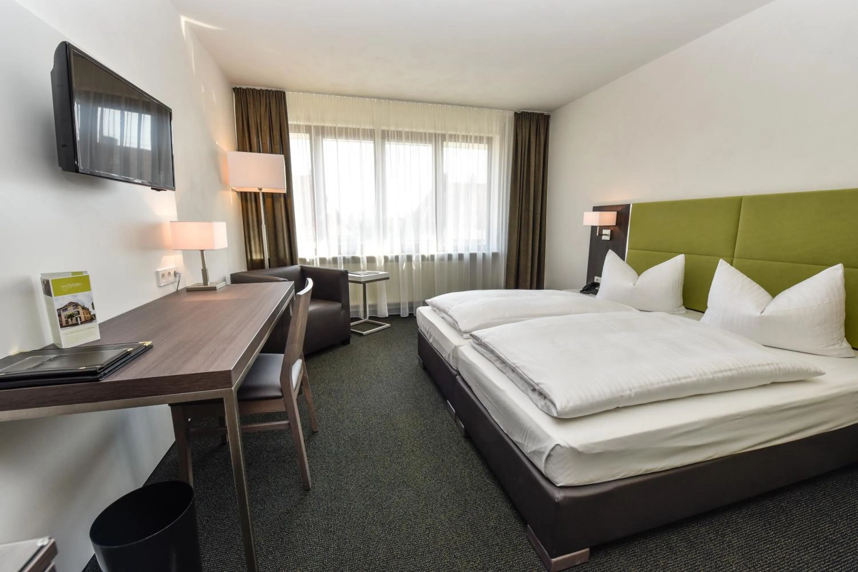 Photo of the whole room, Bed in Hotel Vorfelder