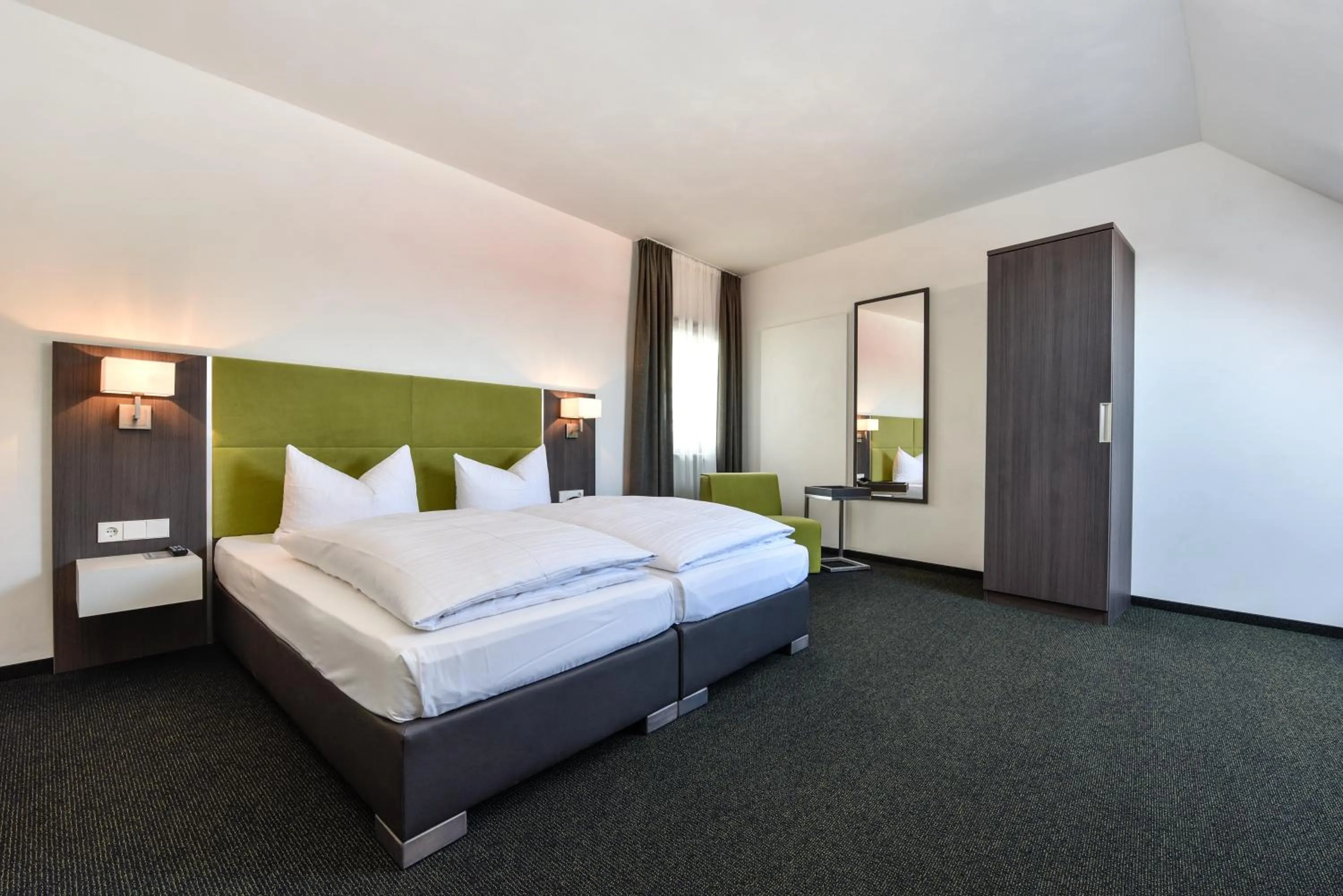 Photo of the whole room, Bed in Hotel Vorfelder