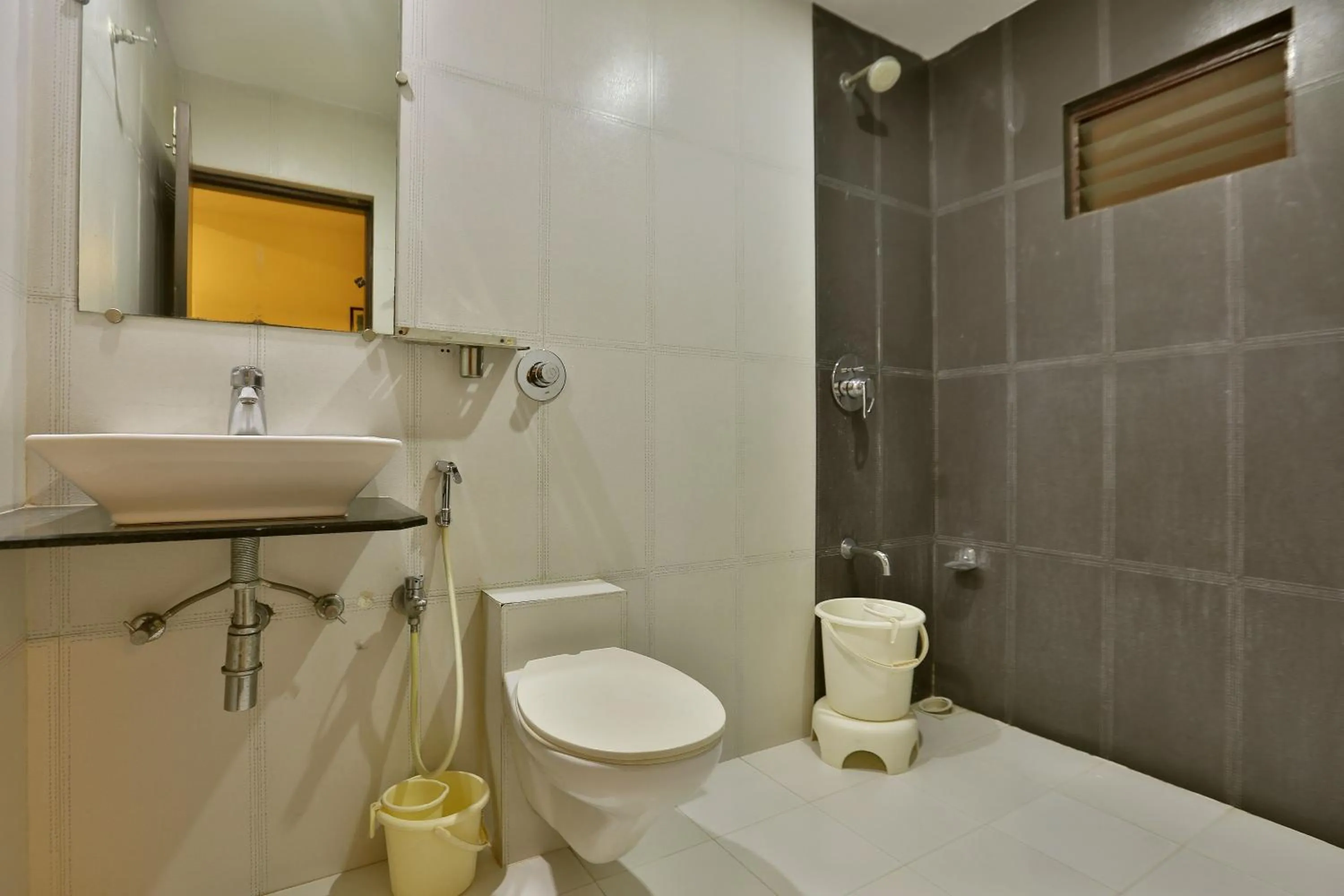 Toilet in Hotel Kamran Palace