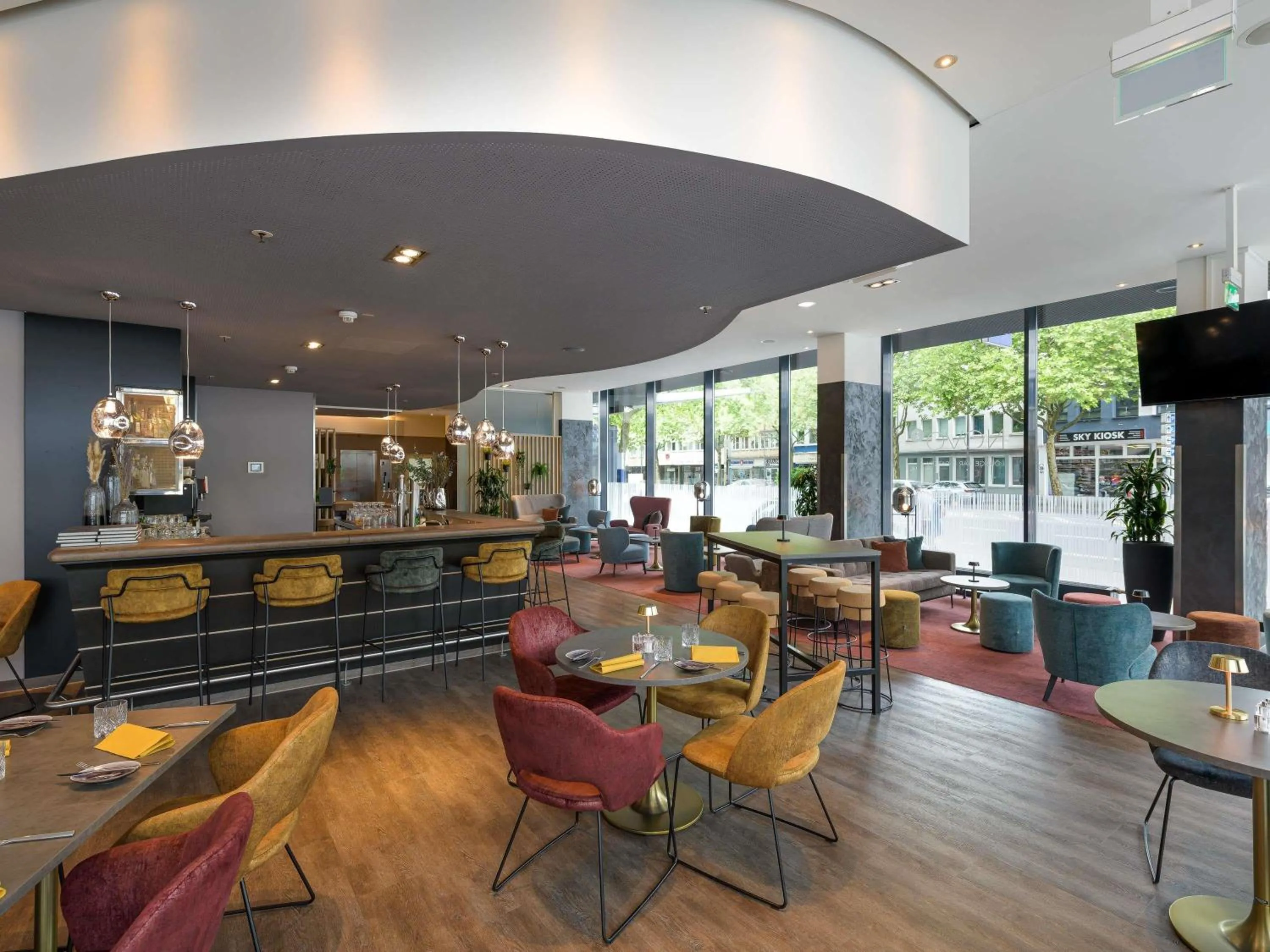 Lounge or bar in Novotel Aachen City