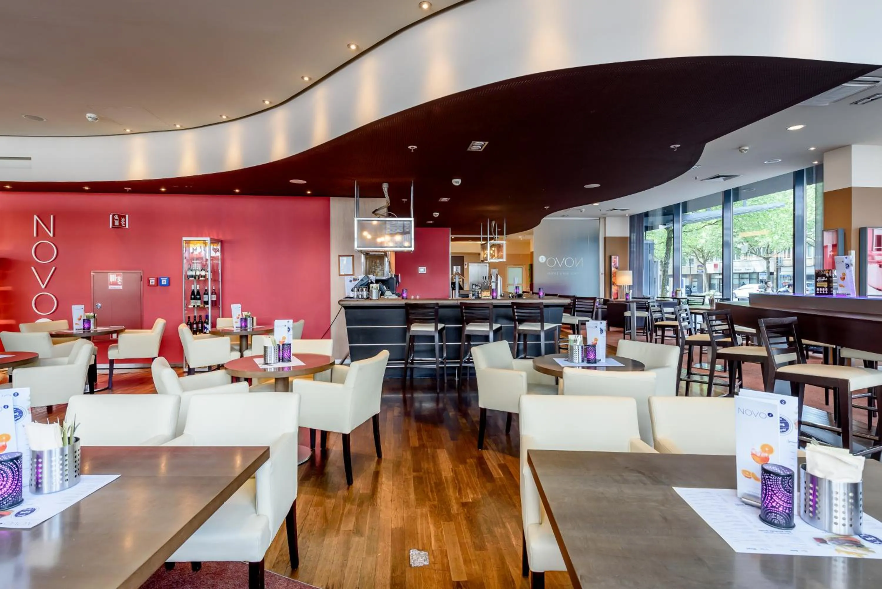 Restaurant/places to eat in Novotel Aachen City