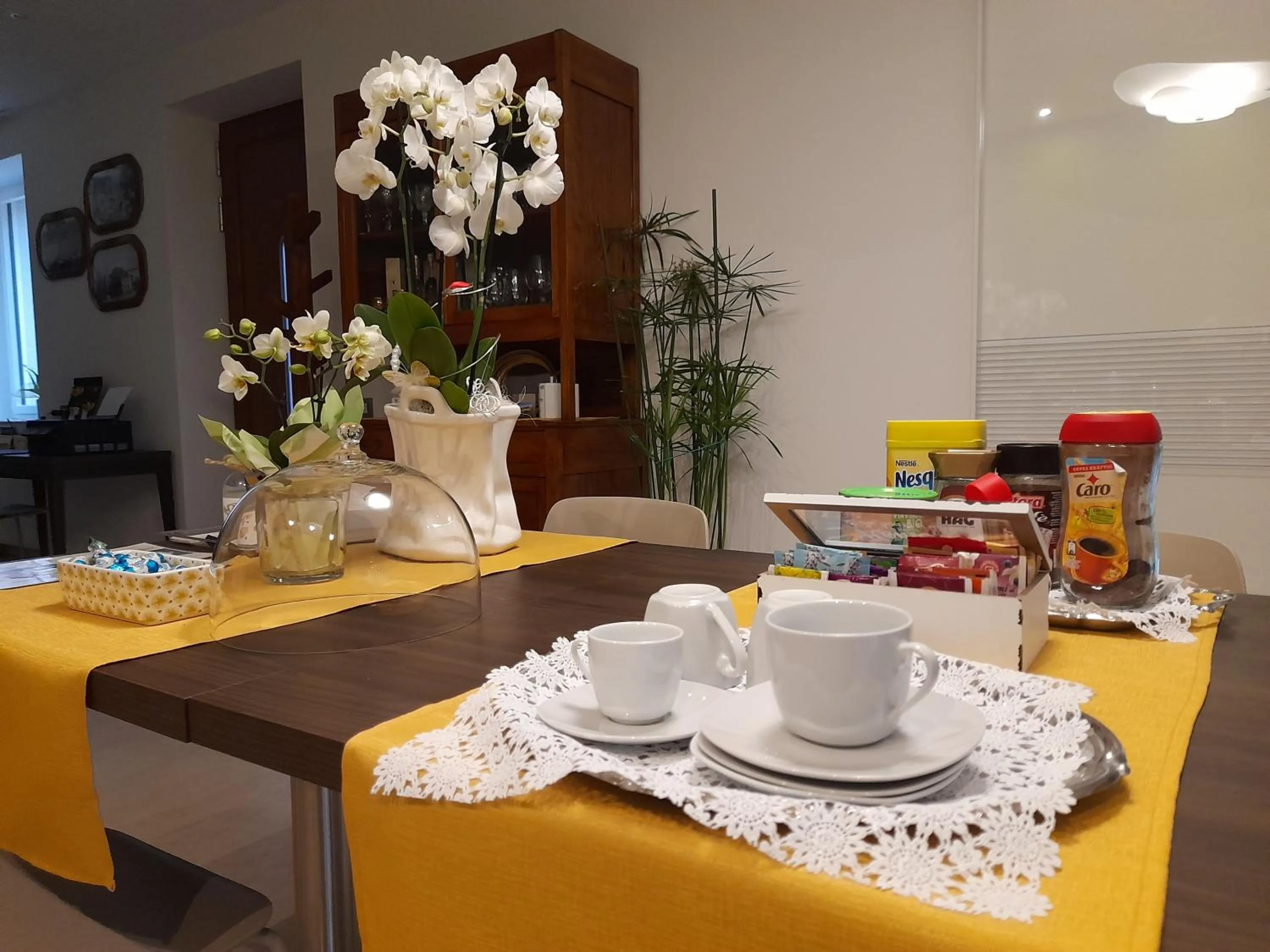 Seating area in Miravallesuites