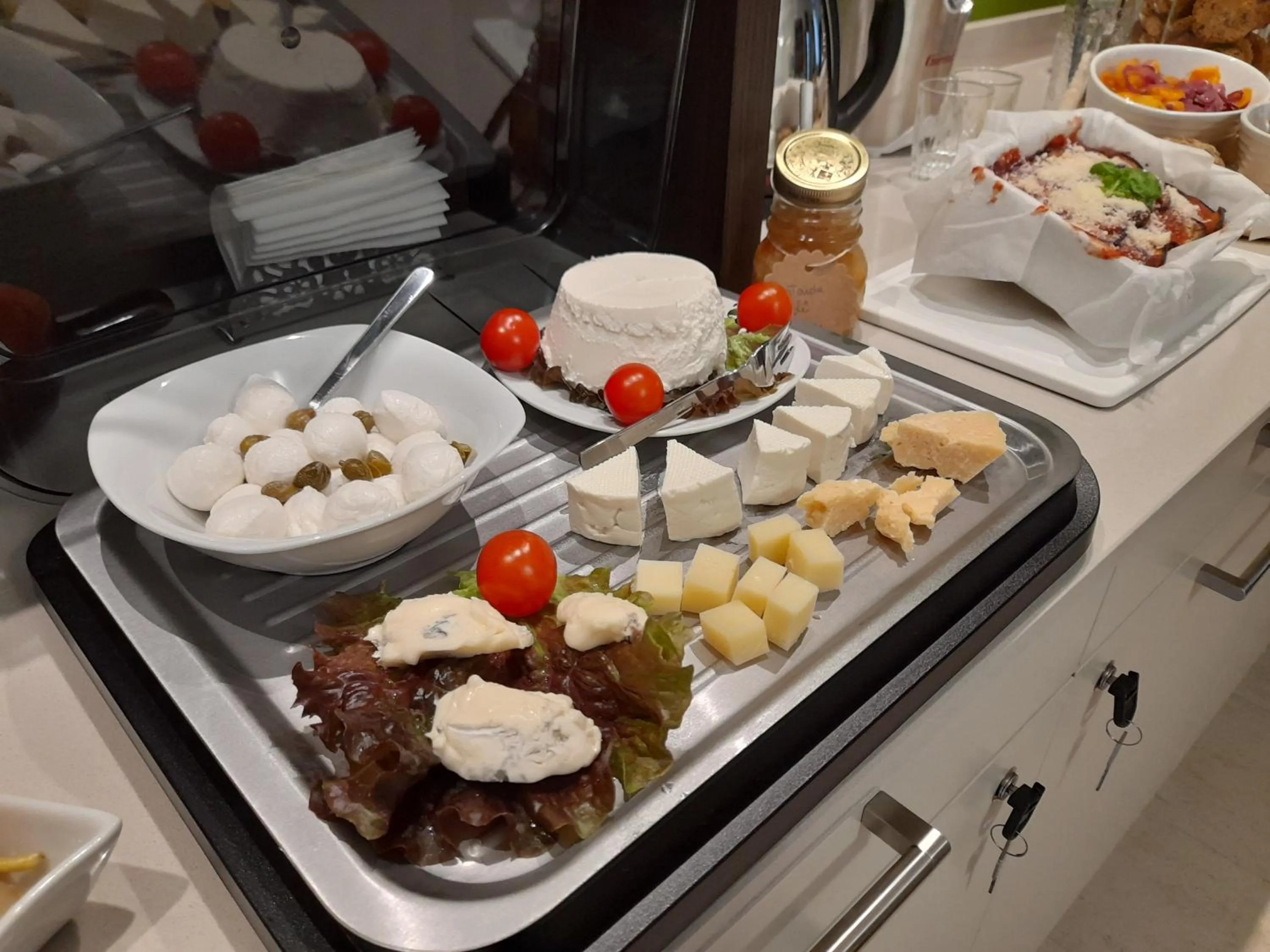 Breakfast in Miravallesuites