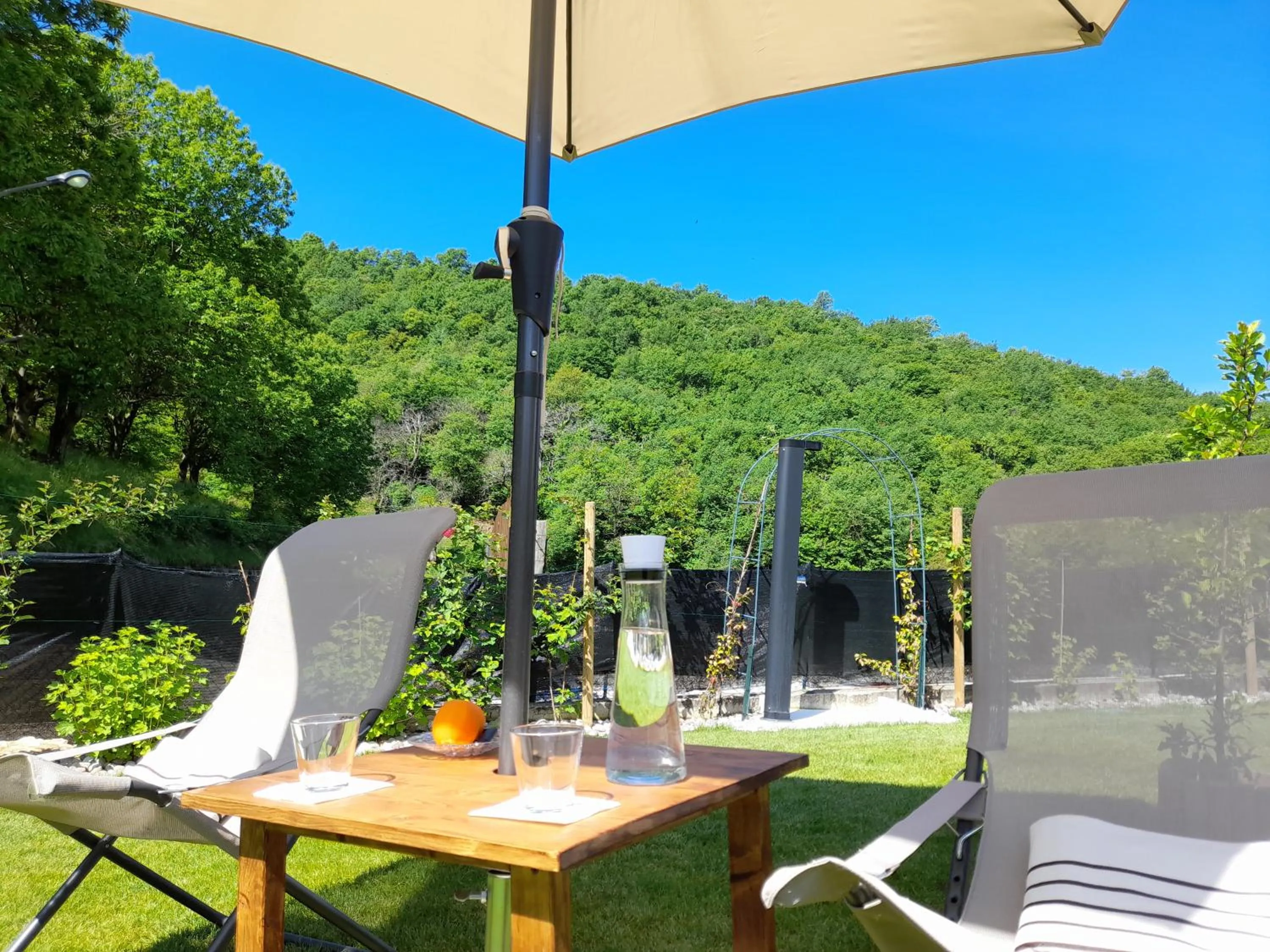 Garden in Miravallesuites