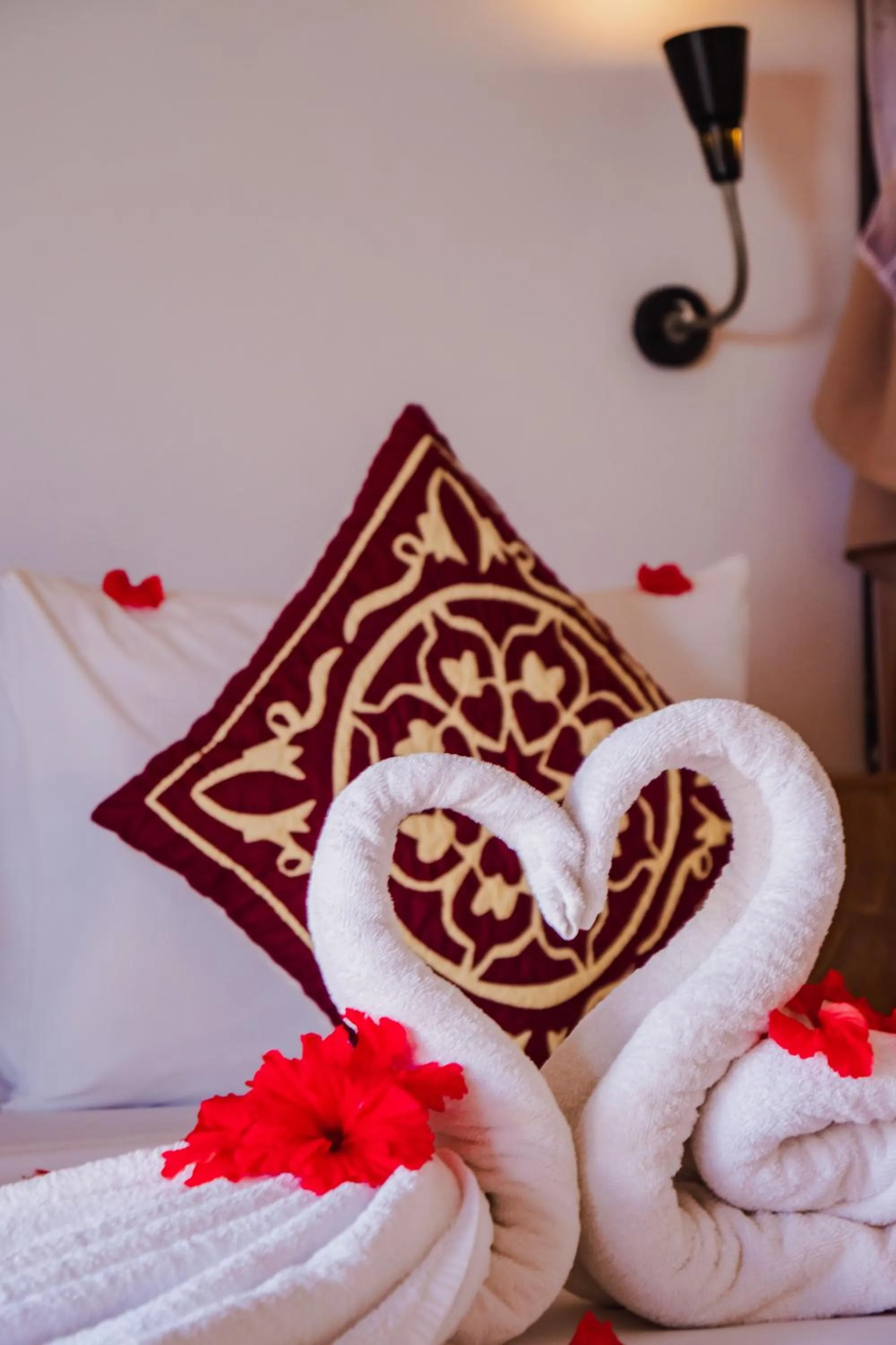 Decorative detail, Bed in Sunshine Bay Hotel Zanzibar