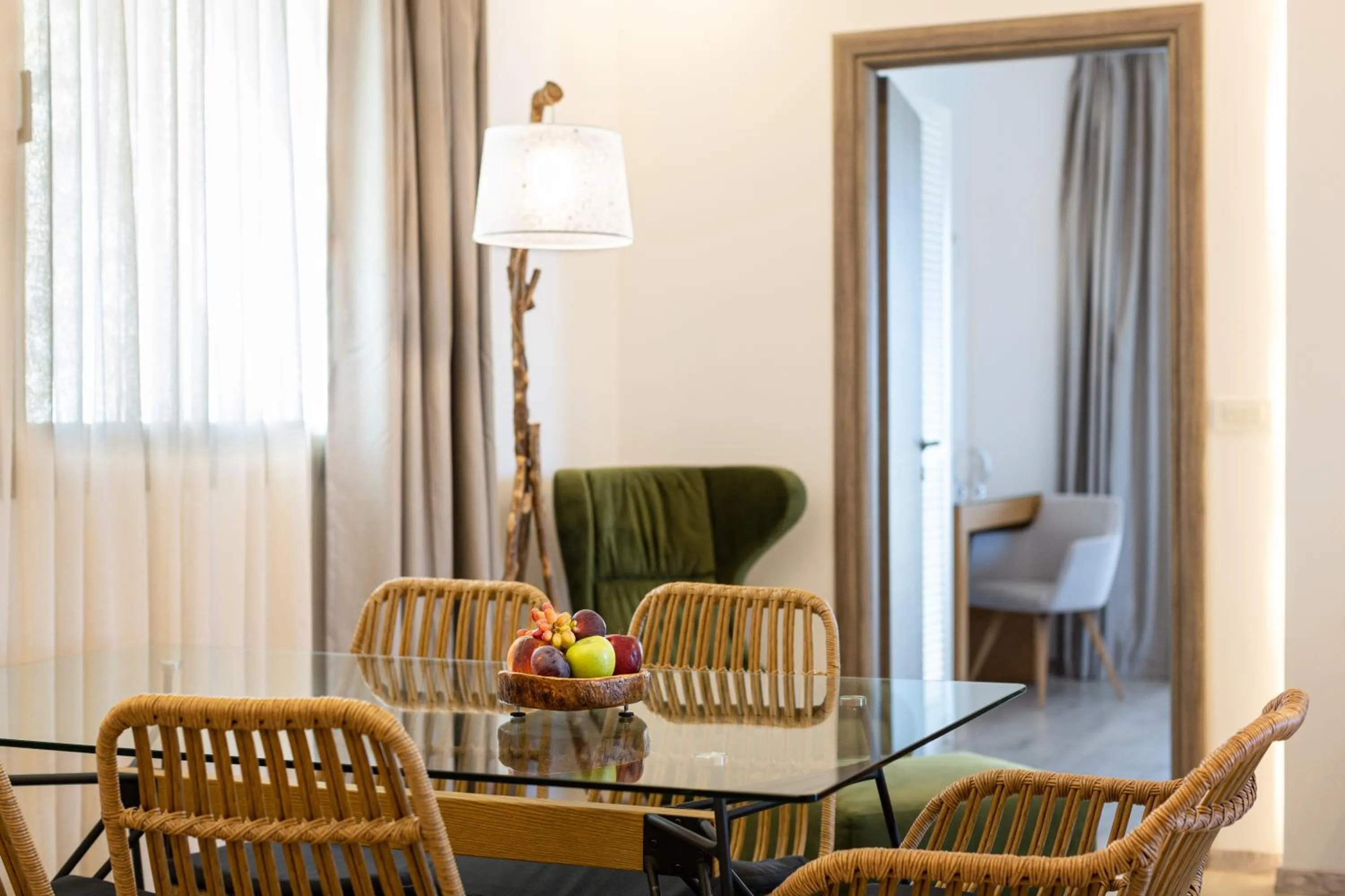 WHITE DONKEY BOUTIQUE Hotel