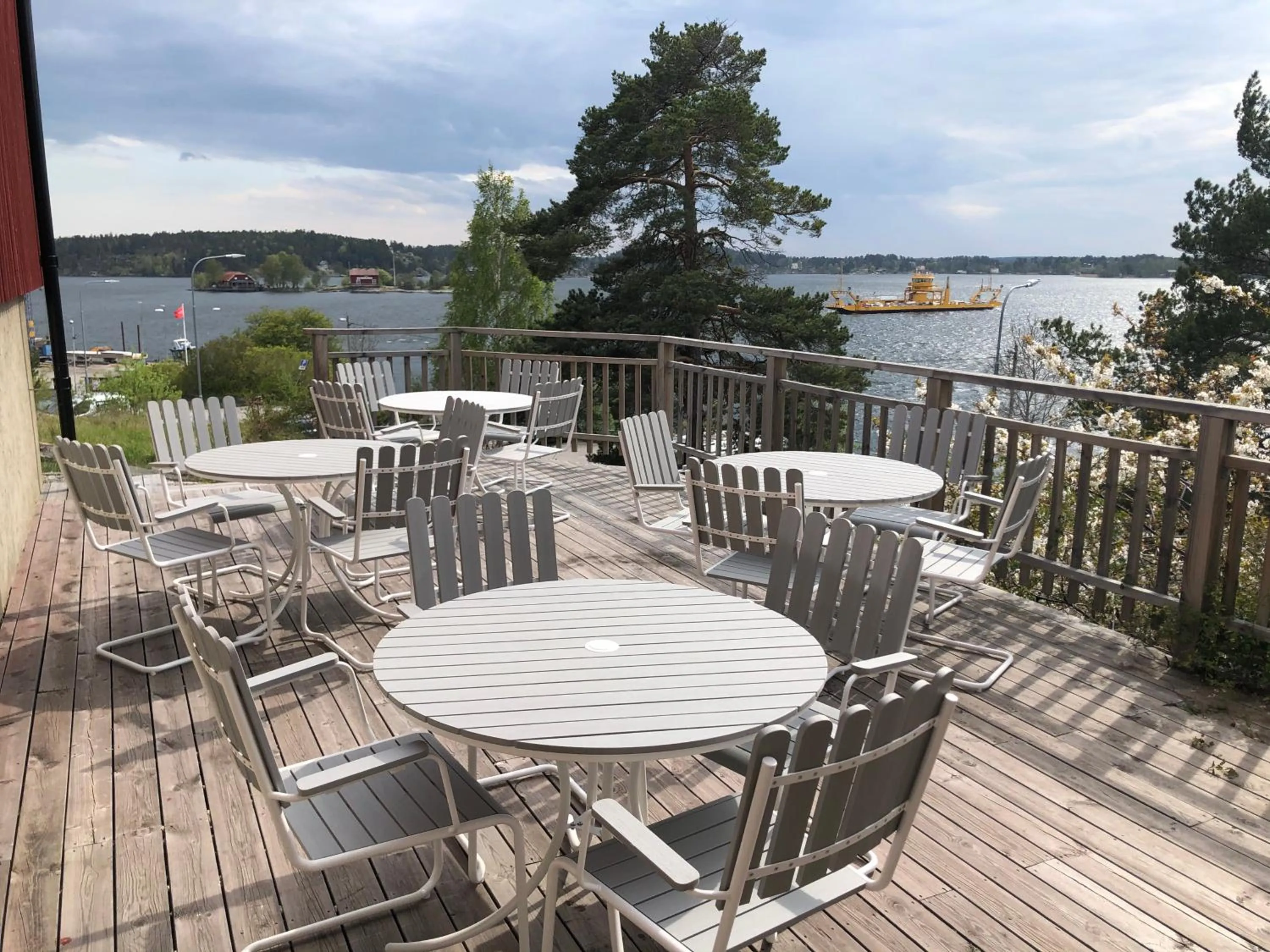 Sea view in Sjövillan B&B