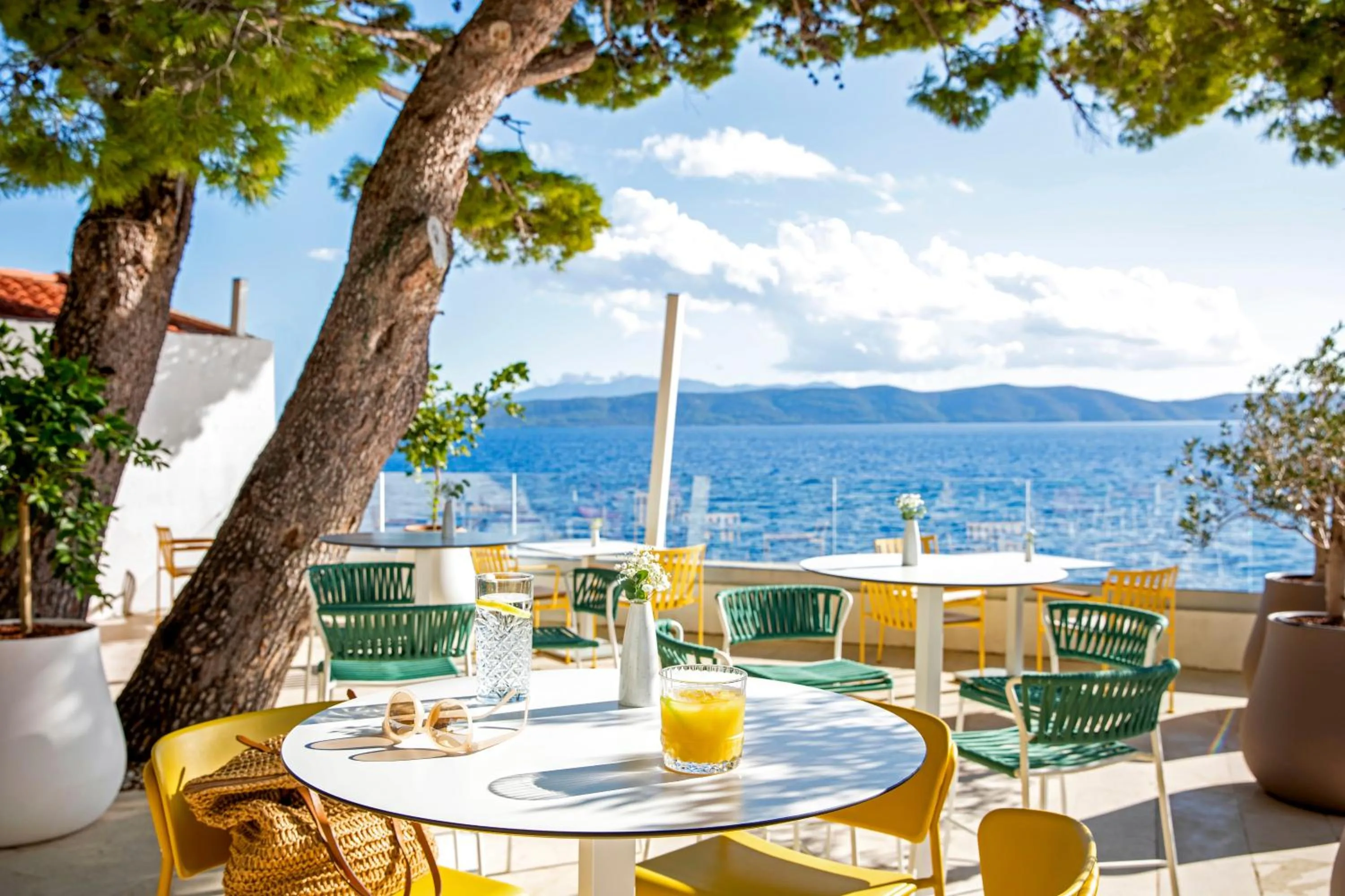 Lounge or bar in TUI BLUE Makarska - Adults Only