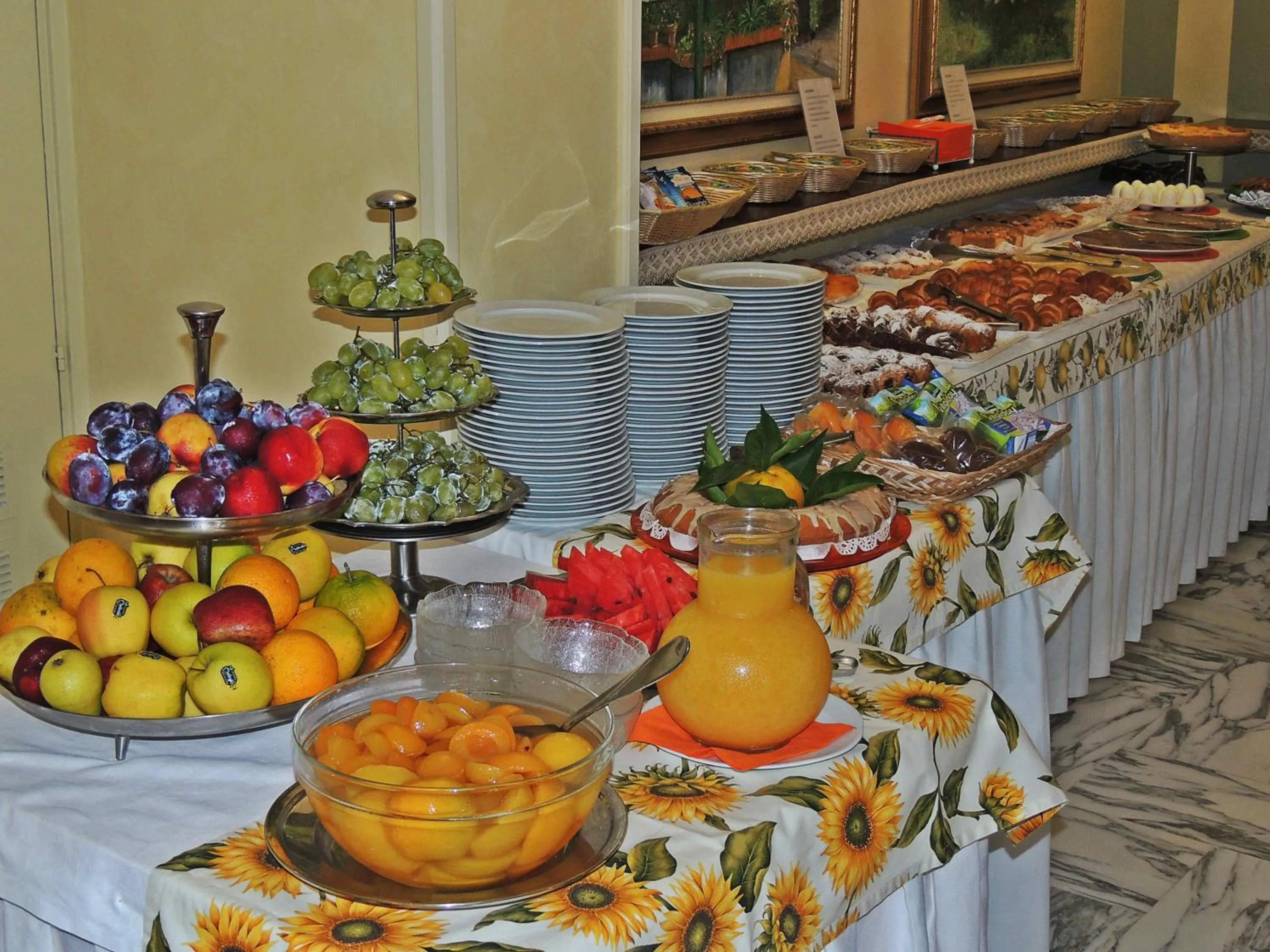 Breakfast in Hotel Girasole