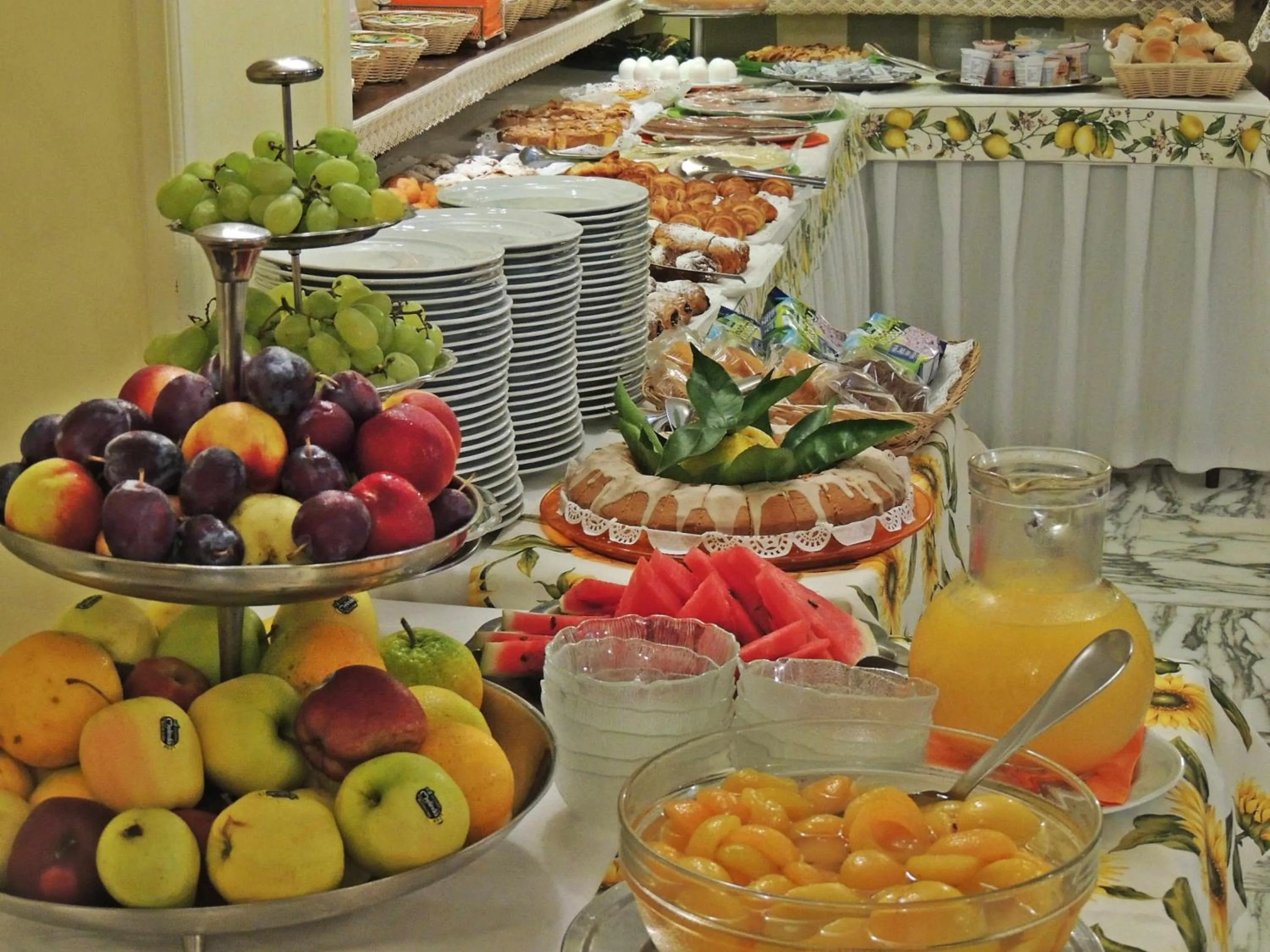 Breakfast in Hotel Girasole