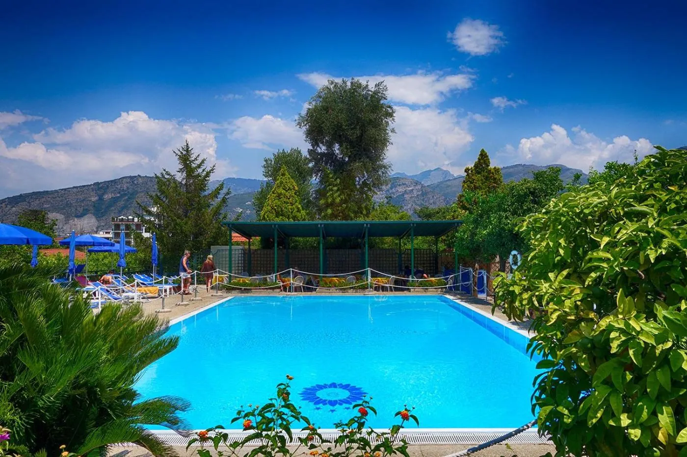 Swimming pool in Hotel Girasole