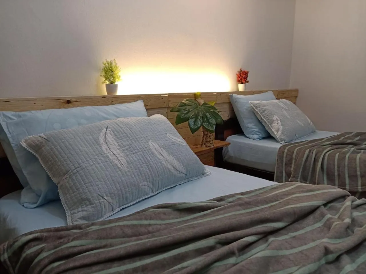 Bed in Ken1606 Home - Centre of KB, WIFI, 6 to 8 pax