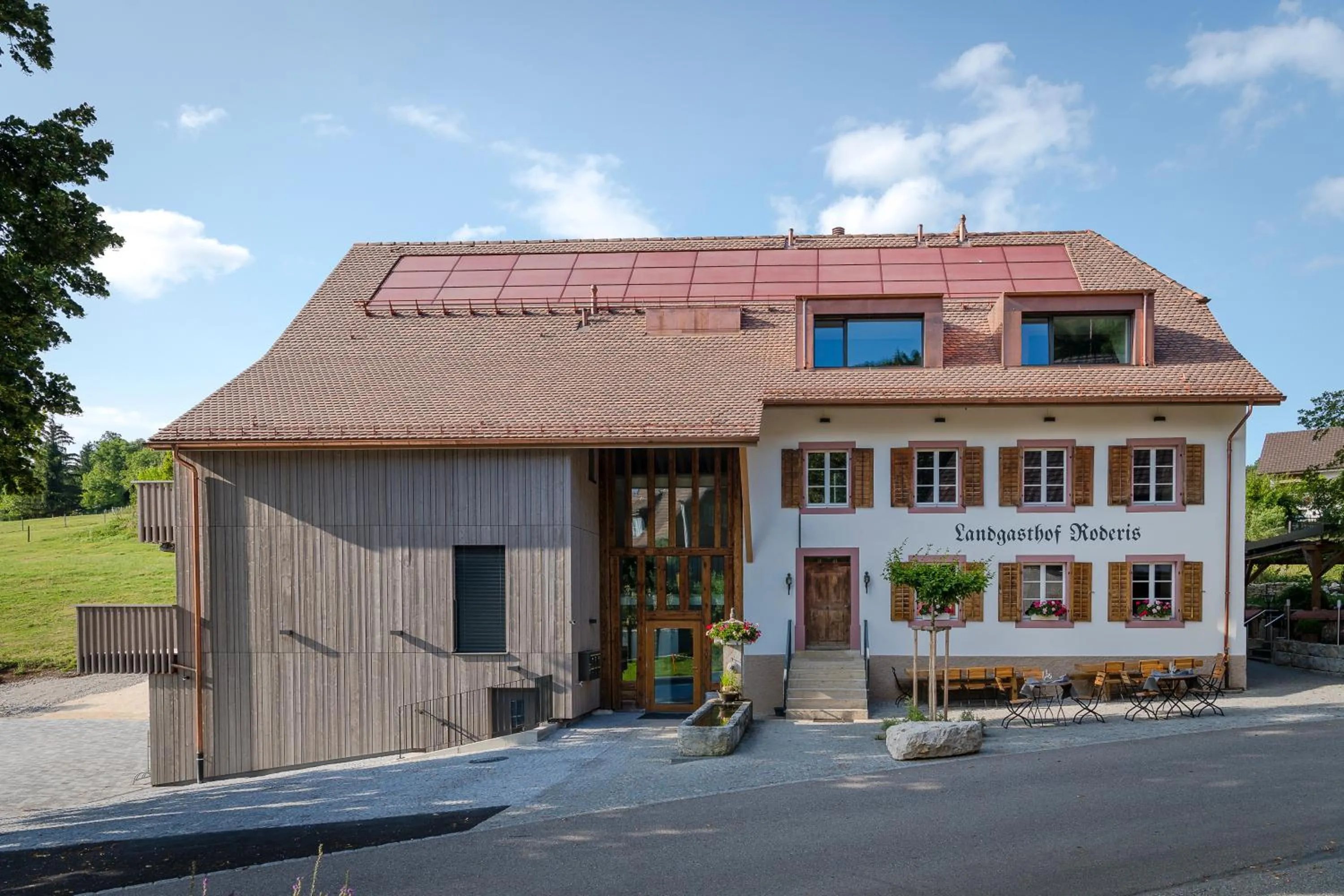 Property building in Landgasthof Roderis