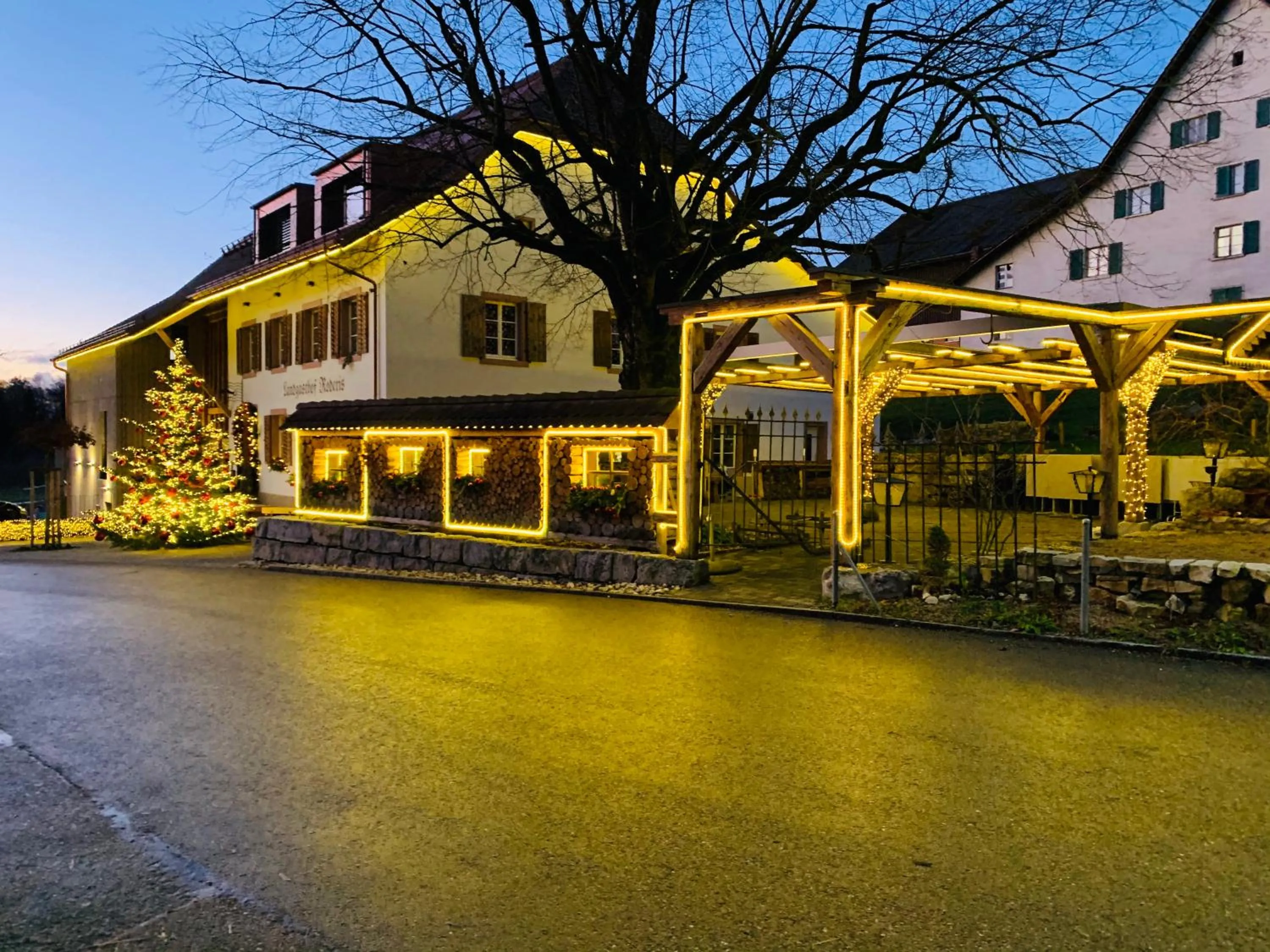 Property building in Landgasthof Roderis