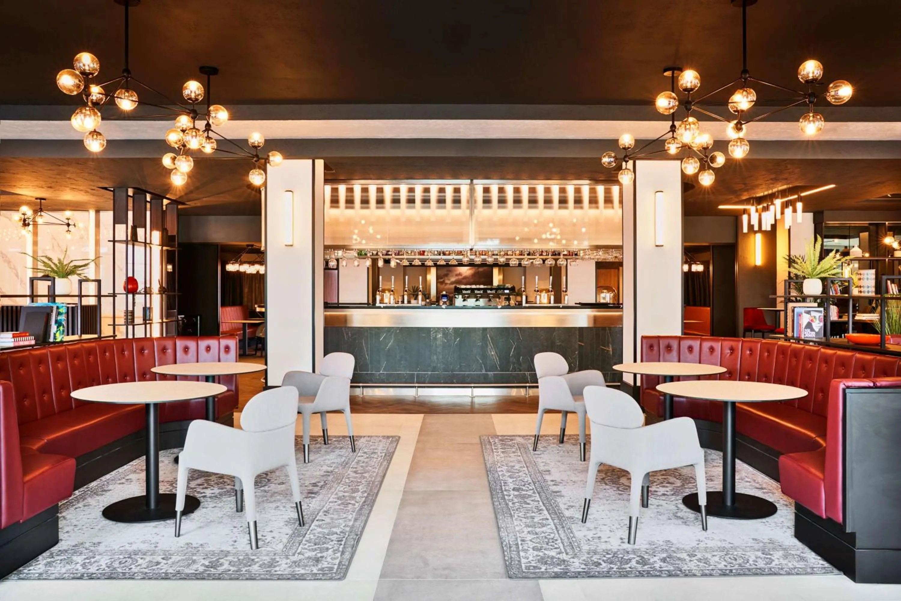 Lounge or bar in Radisson RED London Heathrow