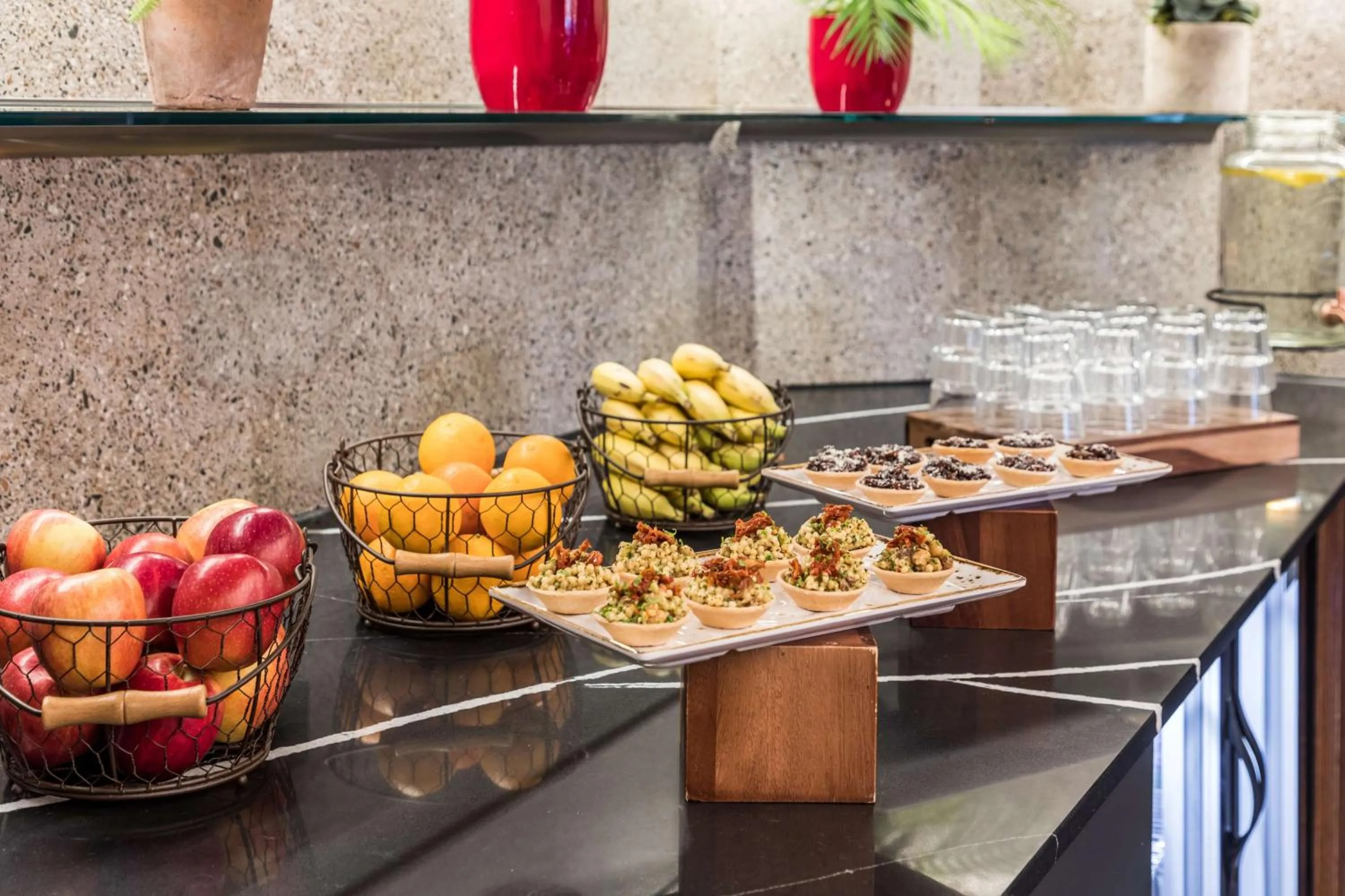 Lounge or bar in Radisson RED London Heathrow