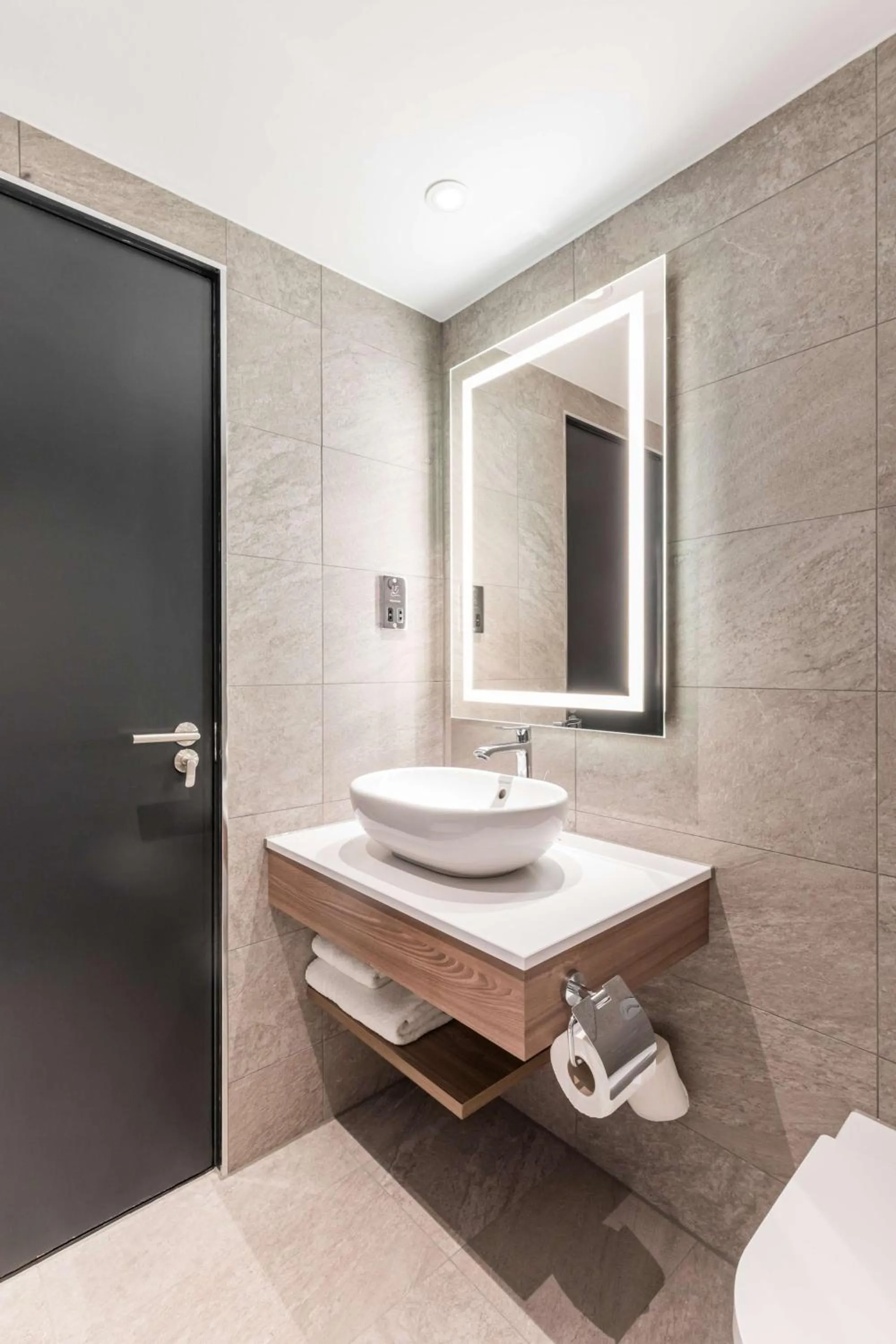 Bathroom in Radisson RED London Heathrow
