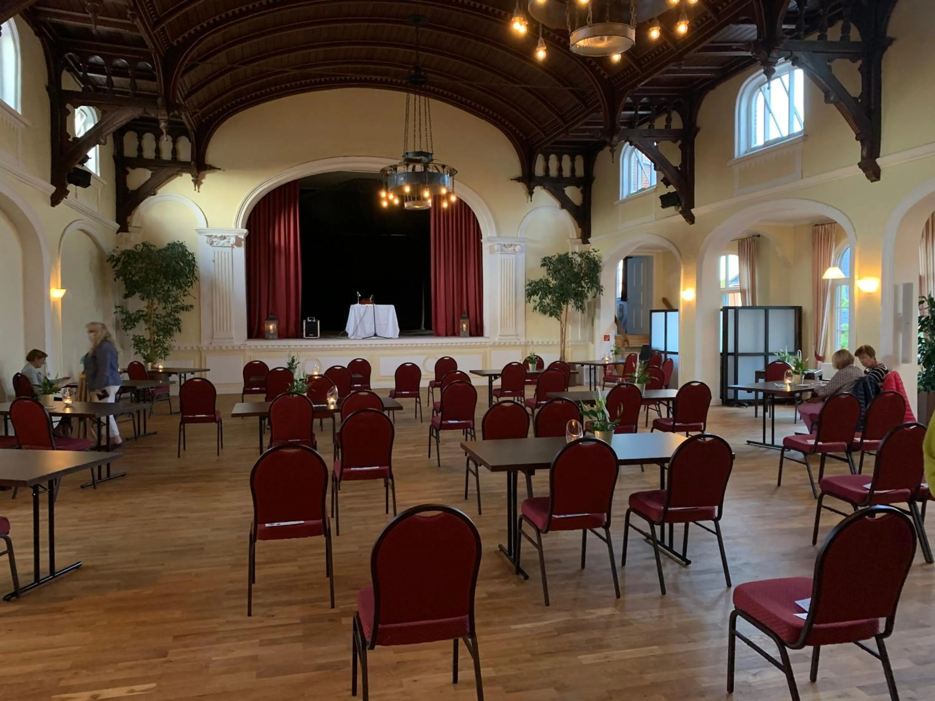 Restaurant/places to eat in Hotel am Rathaus