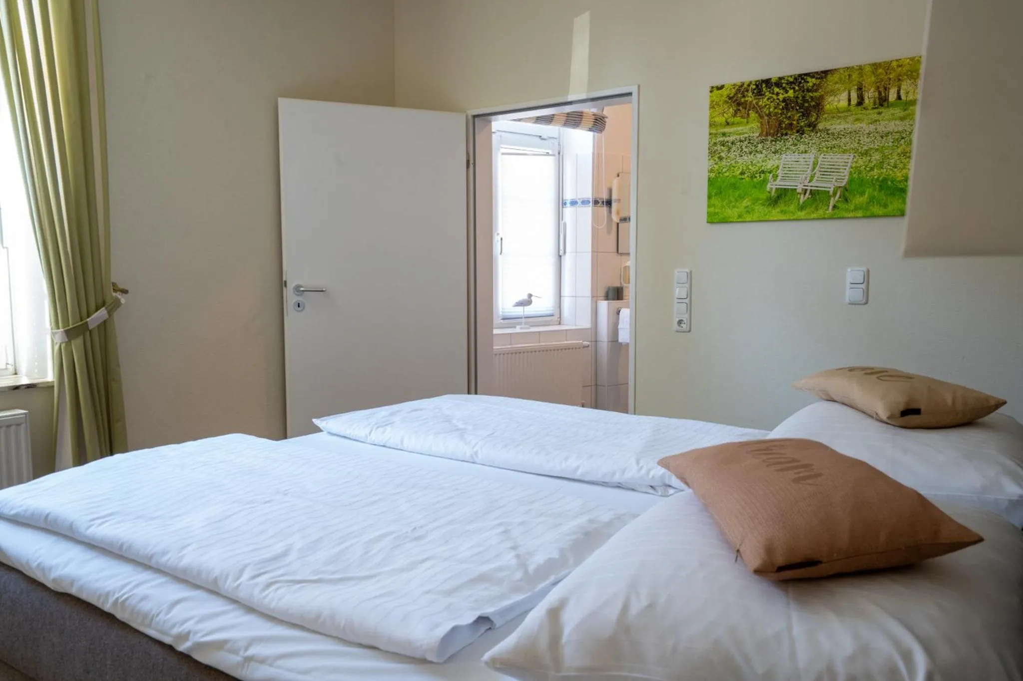 Bed in Hotel am Rathaus