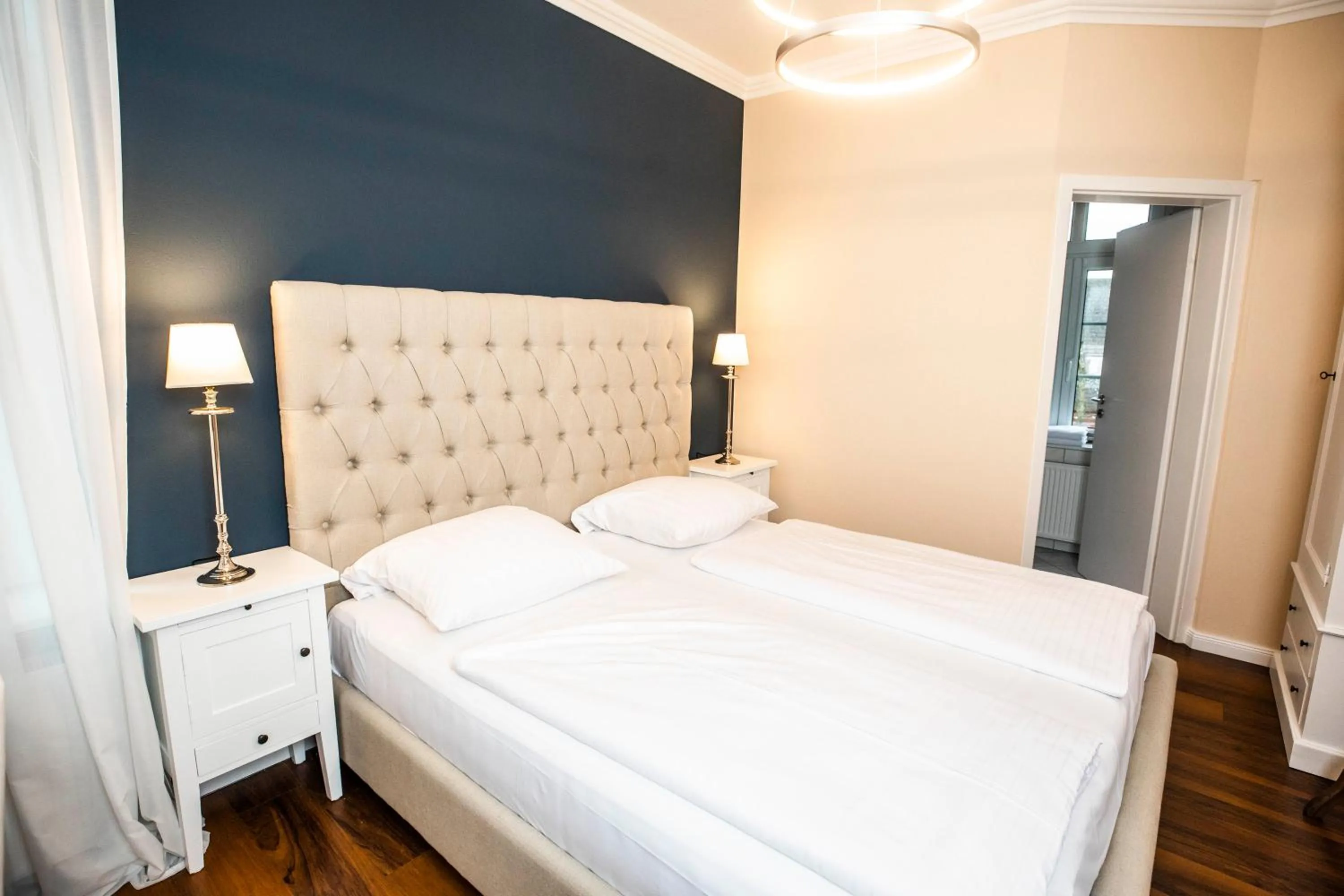 Photo of the whole room, Bed in Hotel am Rathaus