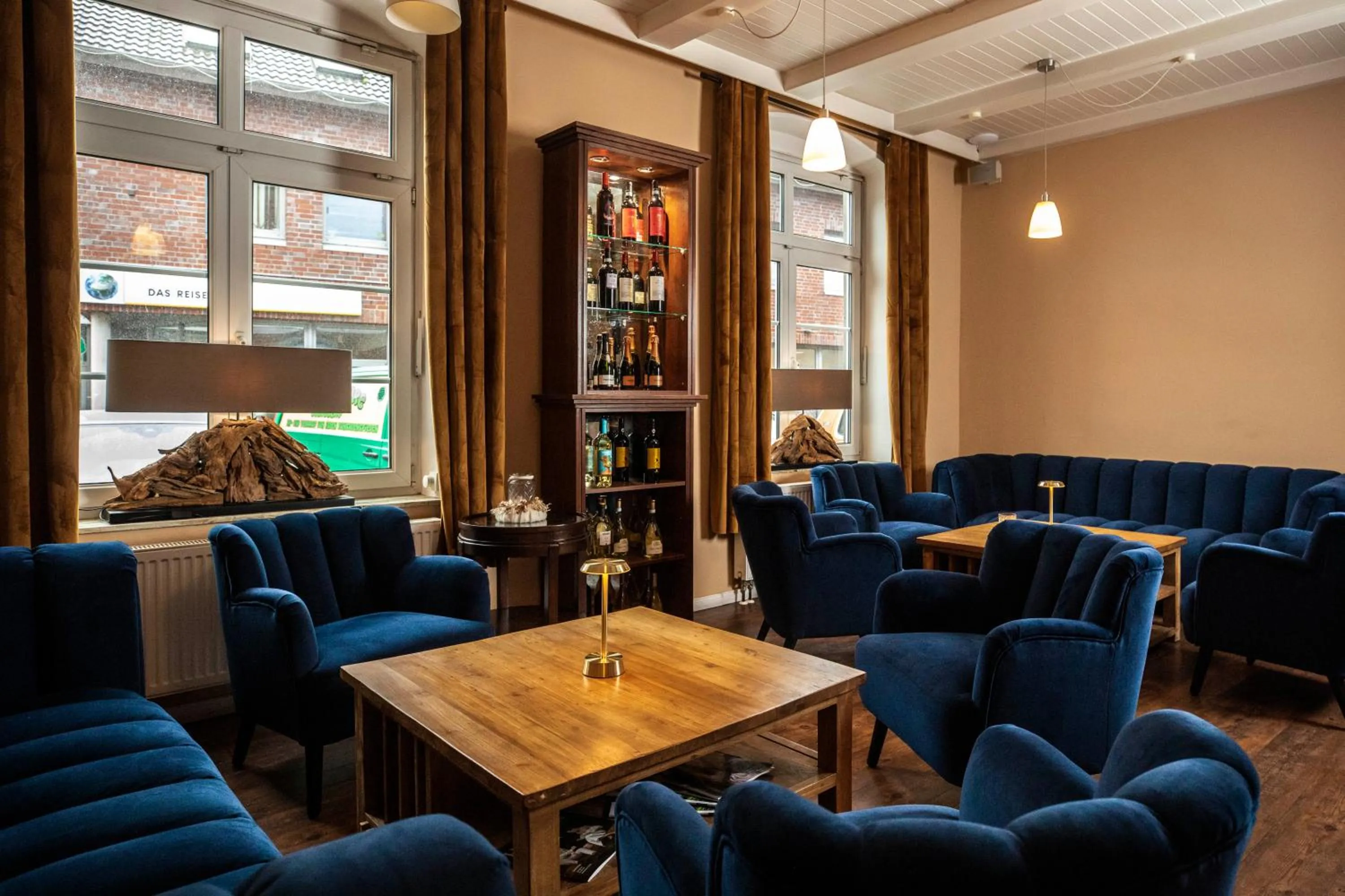 Lounge or bar in Hotel am Rathaus