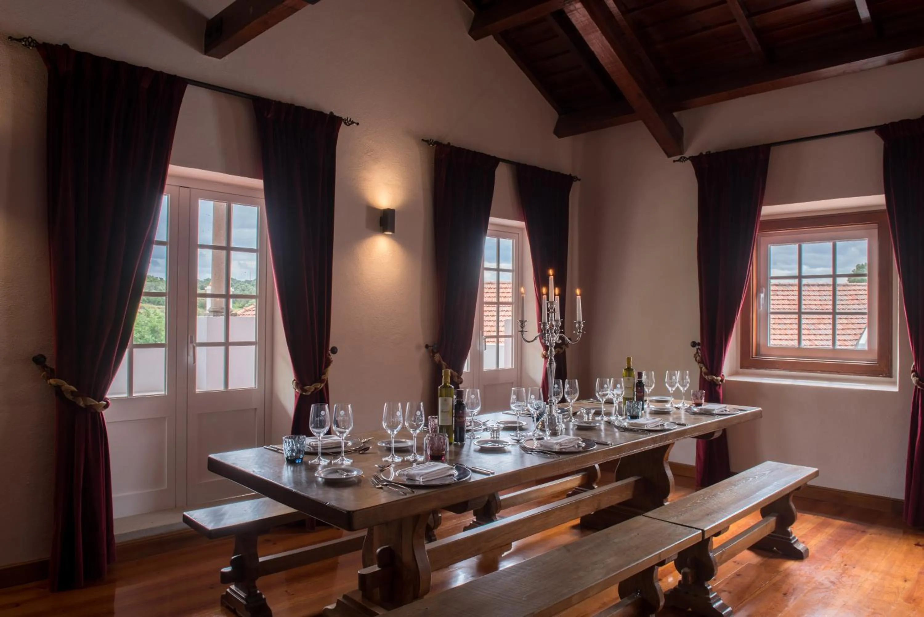 Lounge or bar in Vila Gale Collection Alter Real - Resort Equestre, Conference & Spa